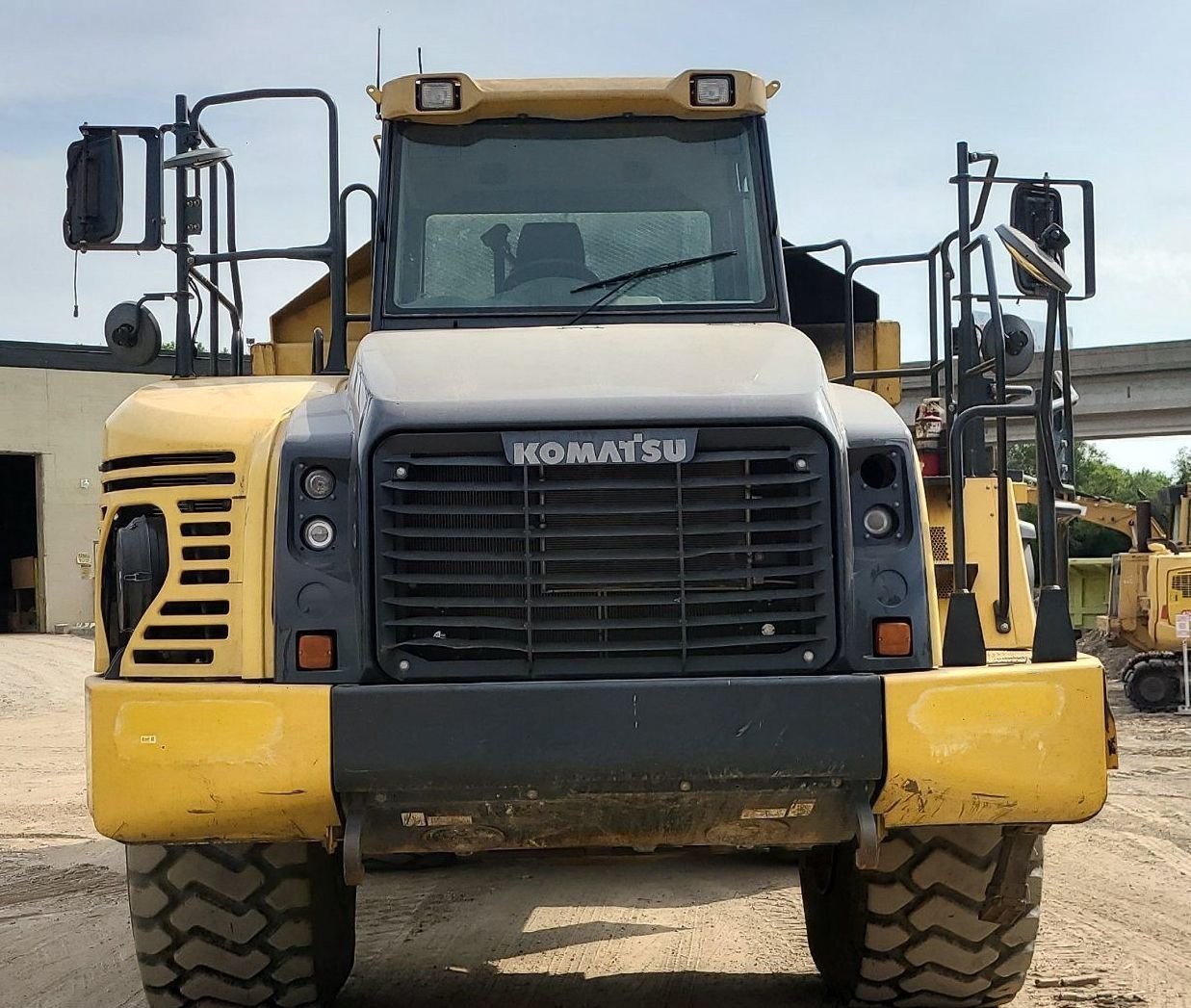 gallery 2013 Komatsu HM400-3 haul truck