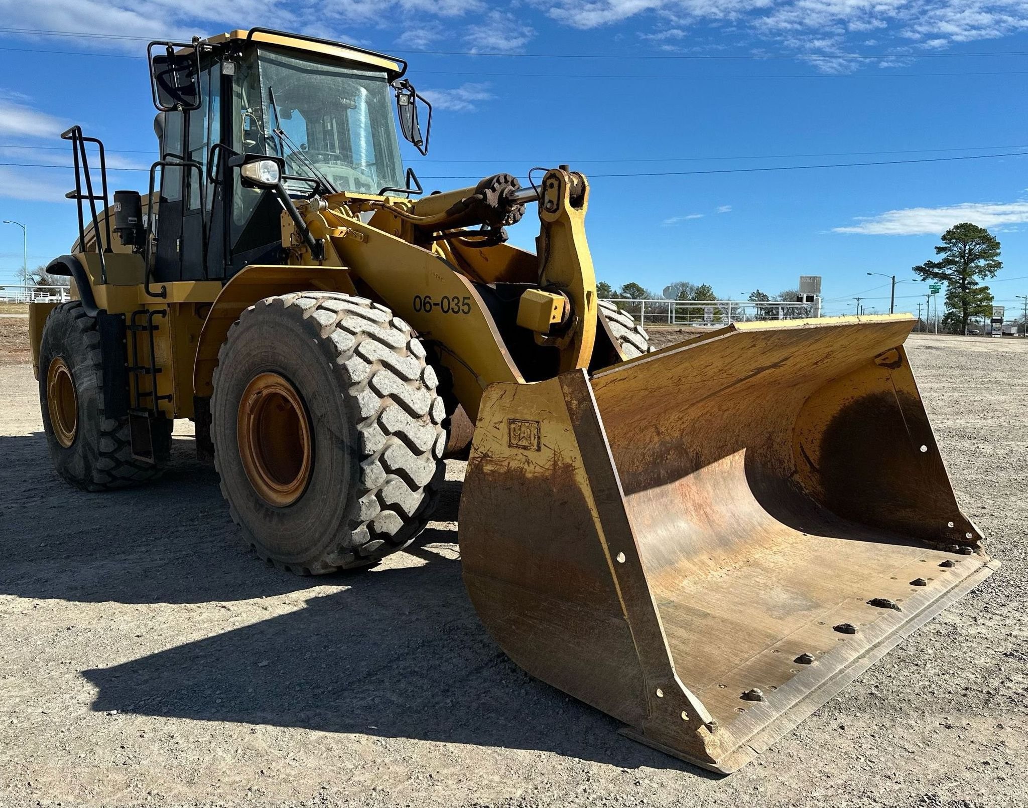 gallery 2010 Caterpillar 972H wheel loader