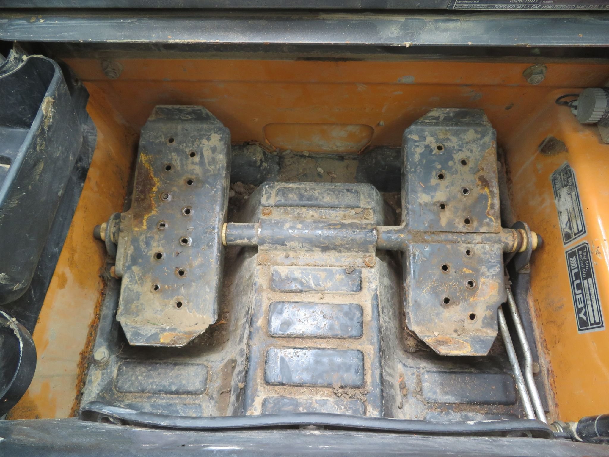 gallery 2017 Case TV380 tracked skid steer loader