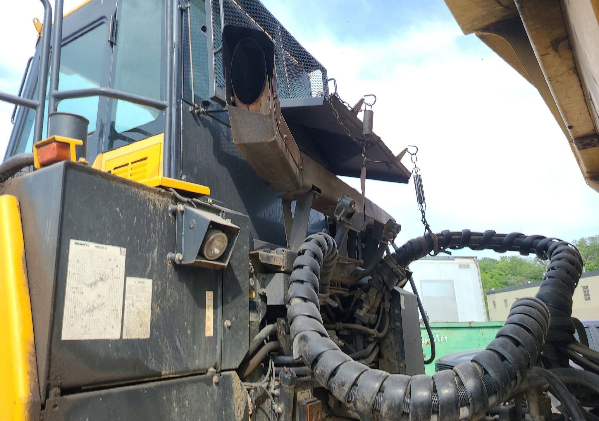 gallery 2013 Komatsu HM400-3 haul truck