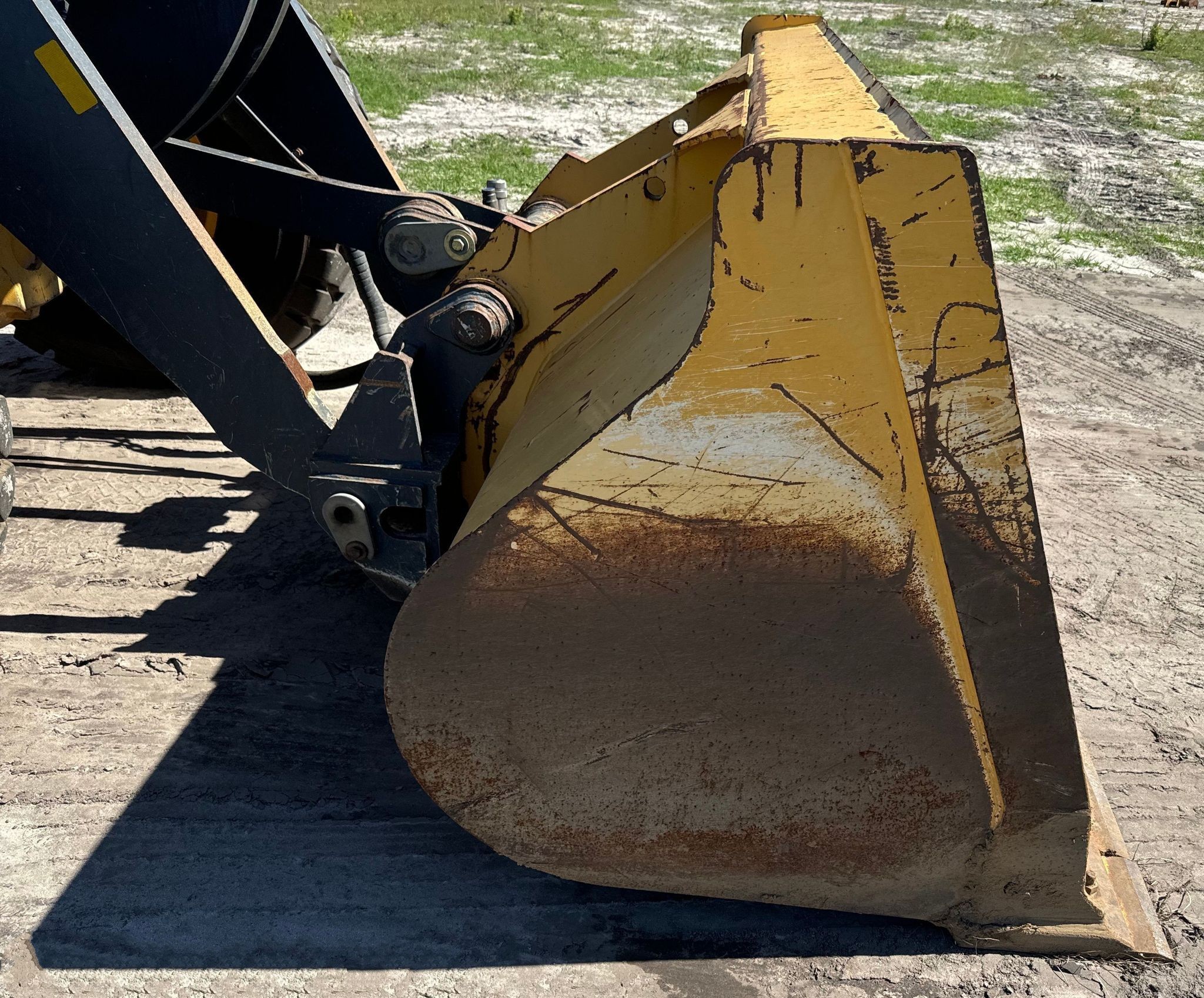 gallery 2014 John Deere 624K wheel loader