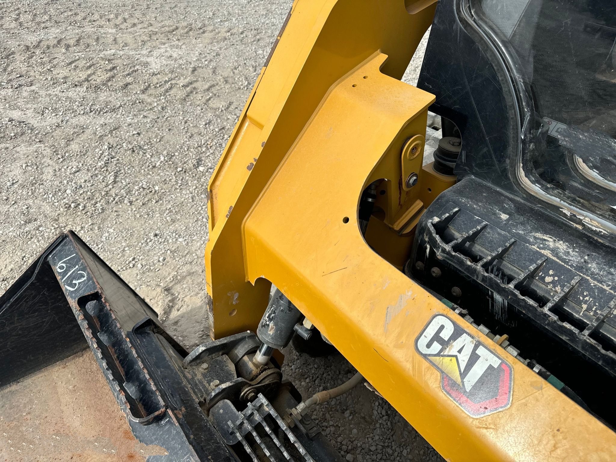 gallery 2019 Caterpillar 259D3 tracked skid steer loader