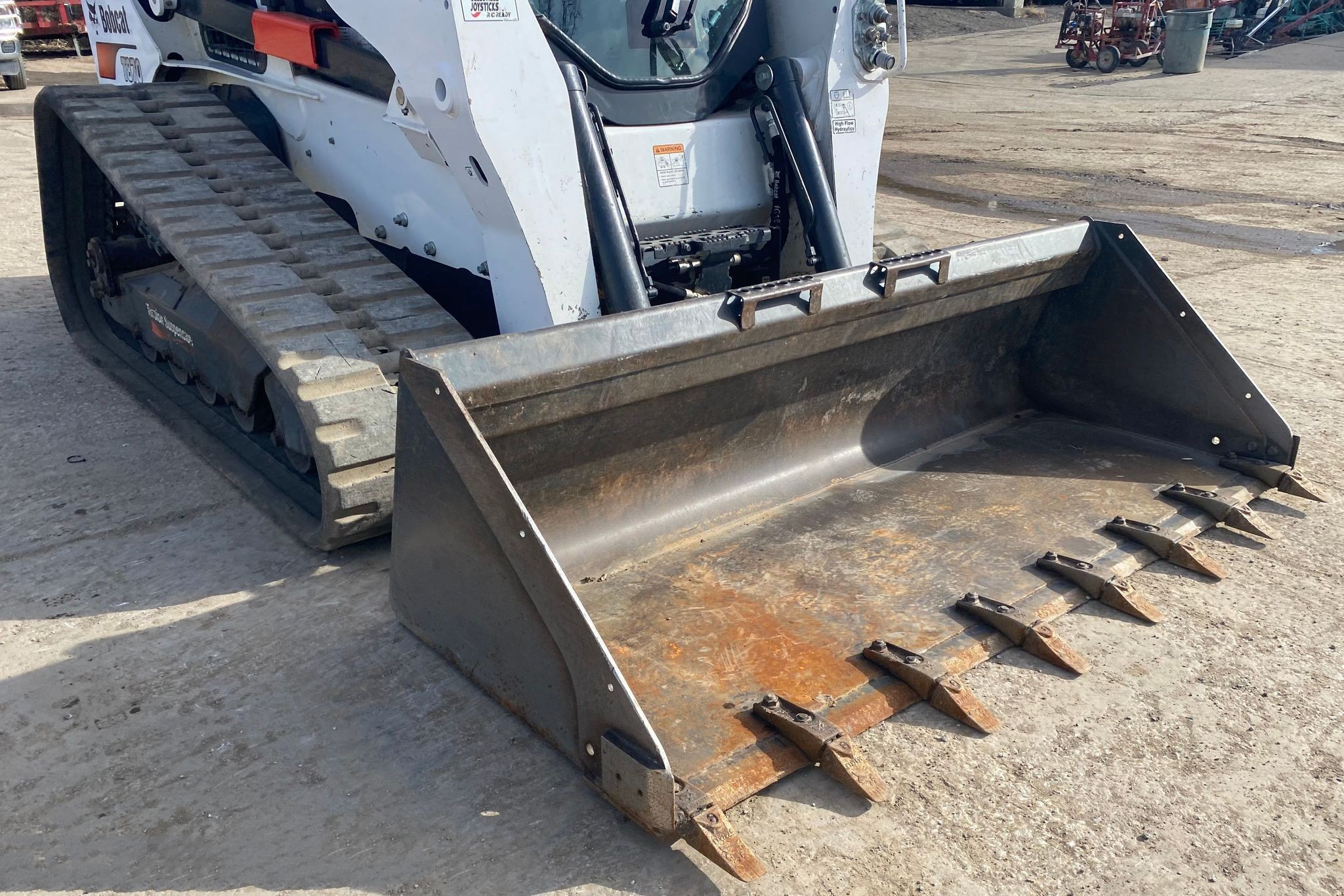 gallery 2019 Bobcat T870 tracked skid steer loader