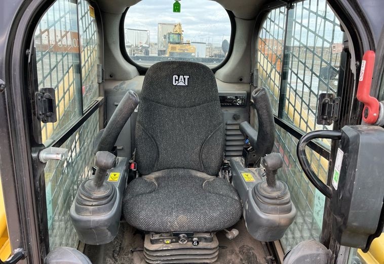 gallery 2015 Caterpillar 277D tracked skid steer loader