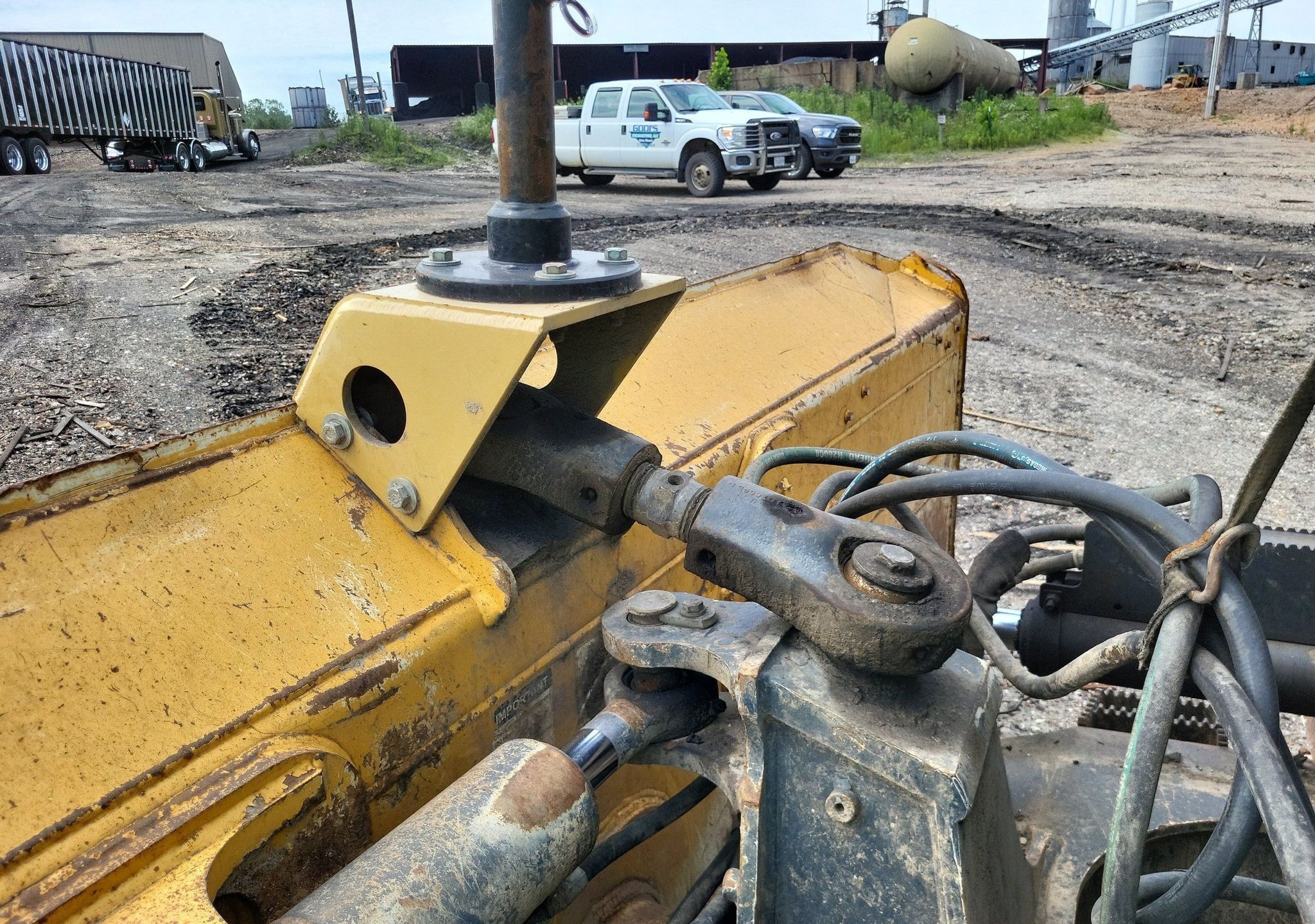 gallery 2015 John Deere 700K LGP dozer