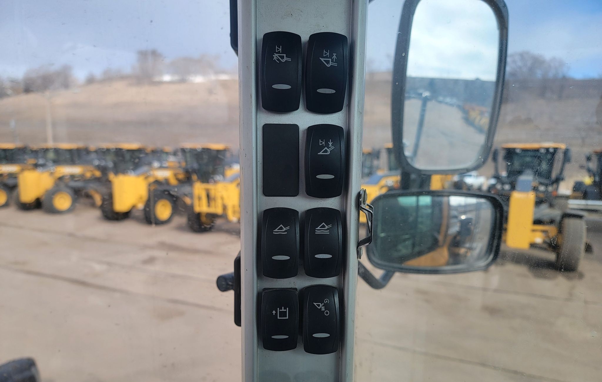 gallery 2015 Volvo L110H high lift wheel loader
