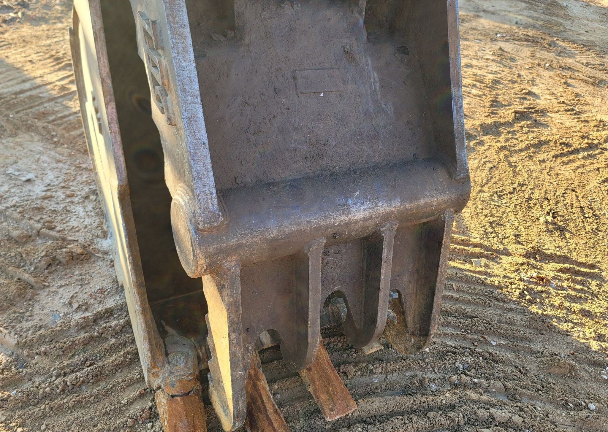 gallery 2019 Doosan DX225LC-5 excavator