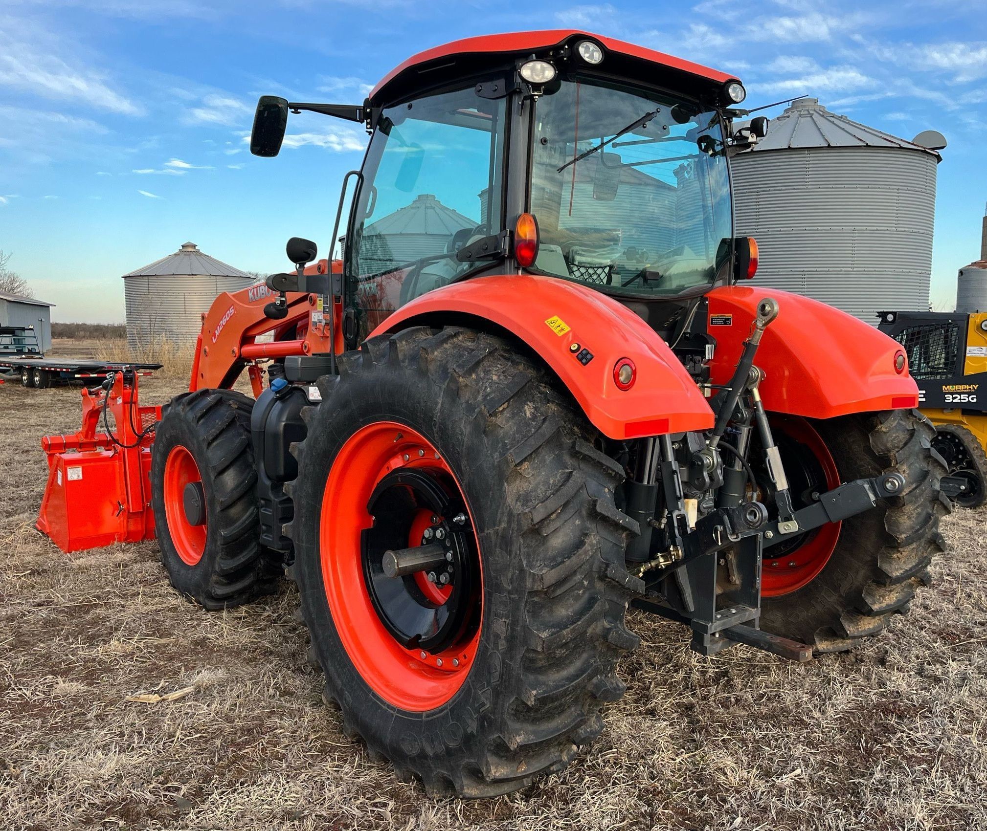 gallery 2018 Kubota M7-171 MFWD tractor