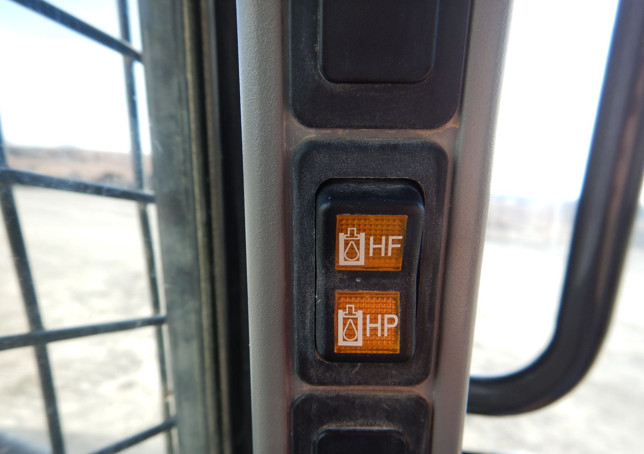 gallery New Holland C245 tracked skid steer loader