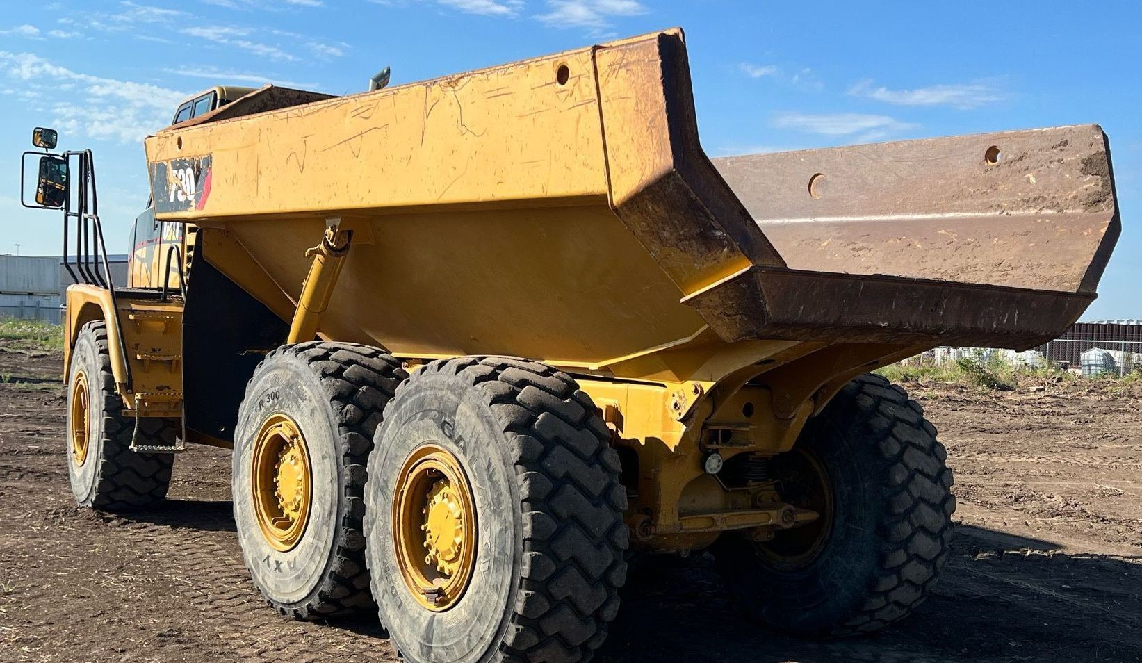 gallery 2002 Caterpillar 730 haul truck