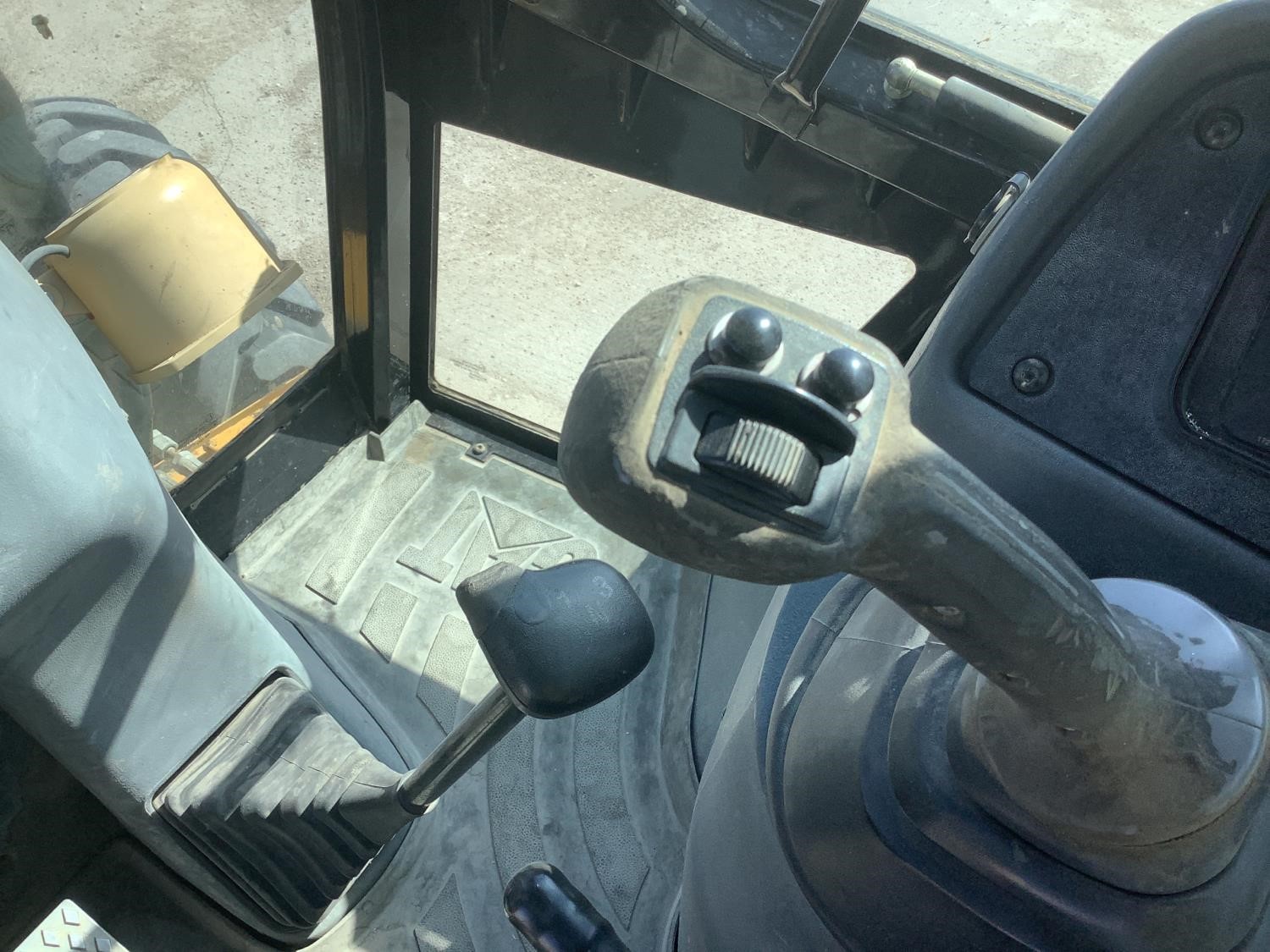 gallery 2005 Caterpillar 420D 4x4 Loader Backhoe W4-IN-1 Bucket & Extend