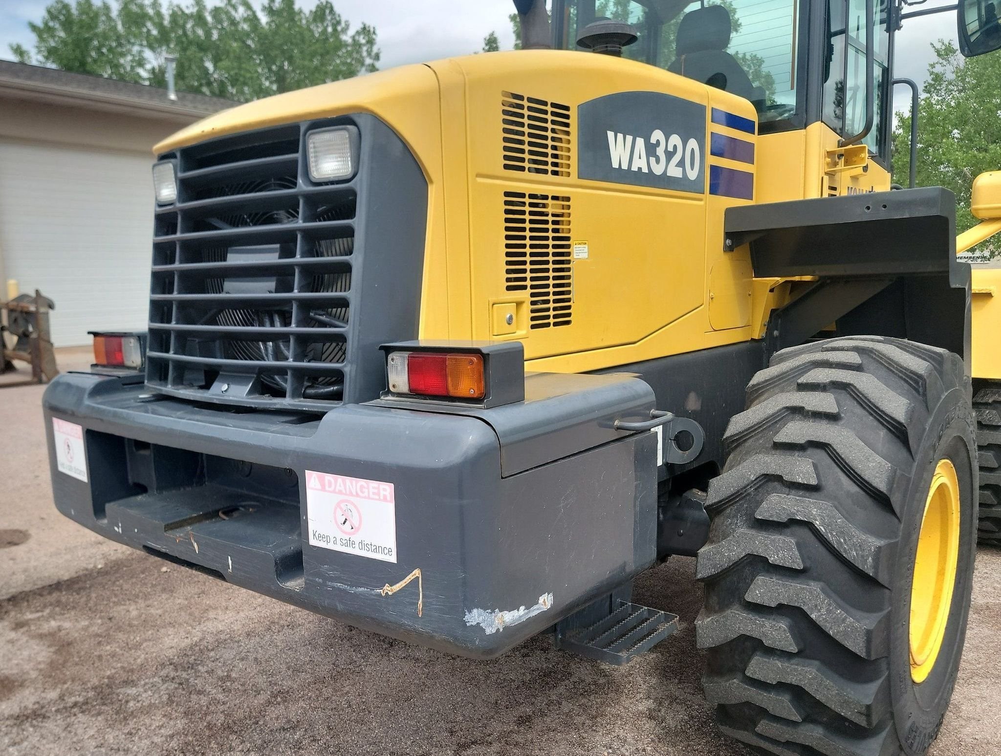 gallery 2005 Komatsu WA320 wheel loader