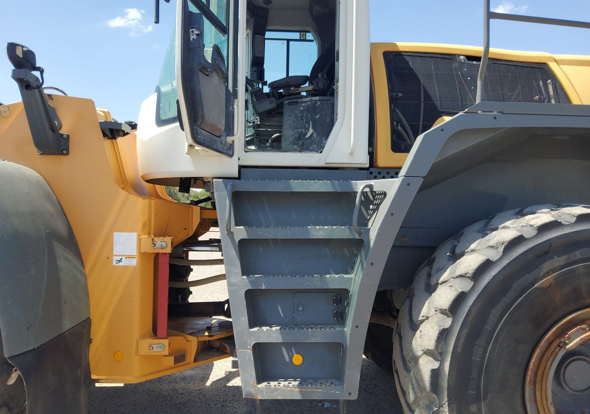 gallery 2017 Liebherr L586 wheel loader
