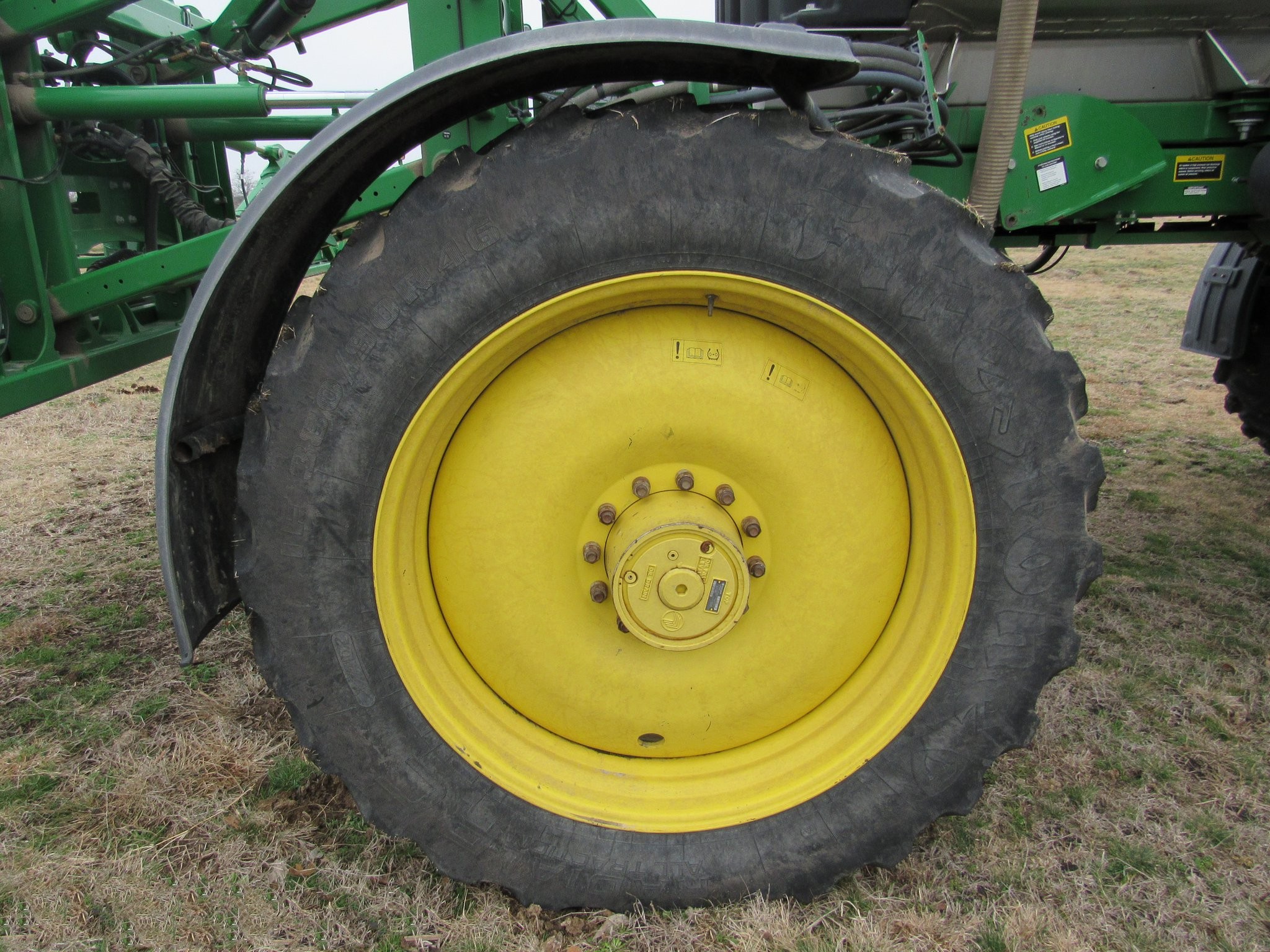 gallery 2014 John Deere R4038 self-propelled sprayer
