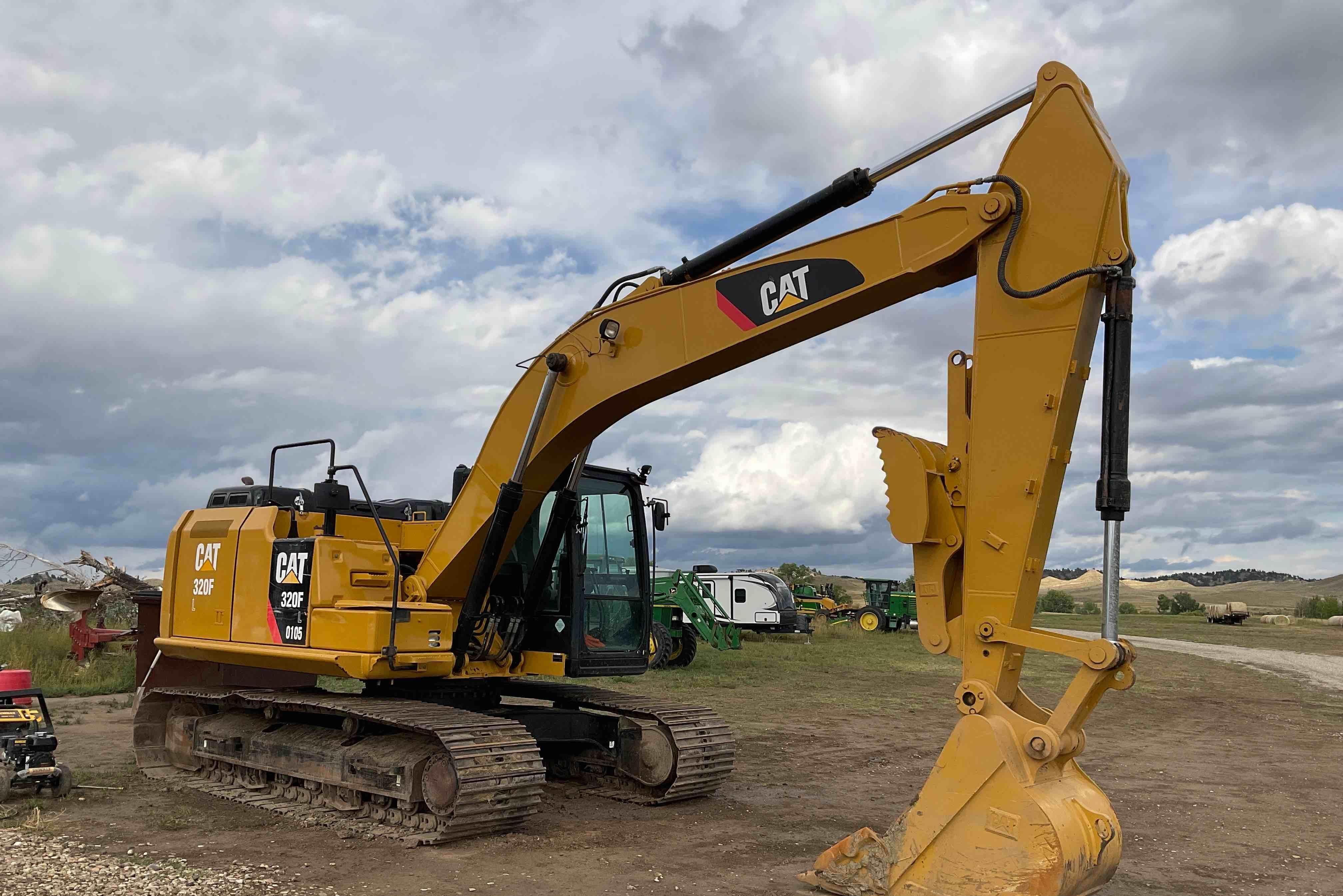 gallery 2017 Caterpillar 320FL Excavator
