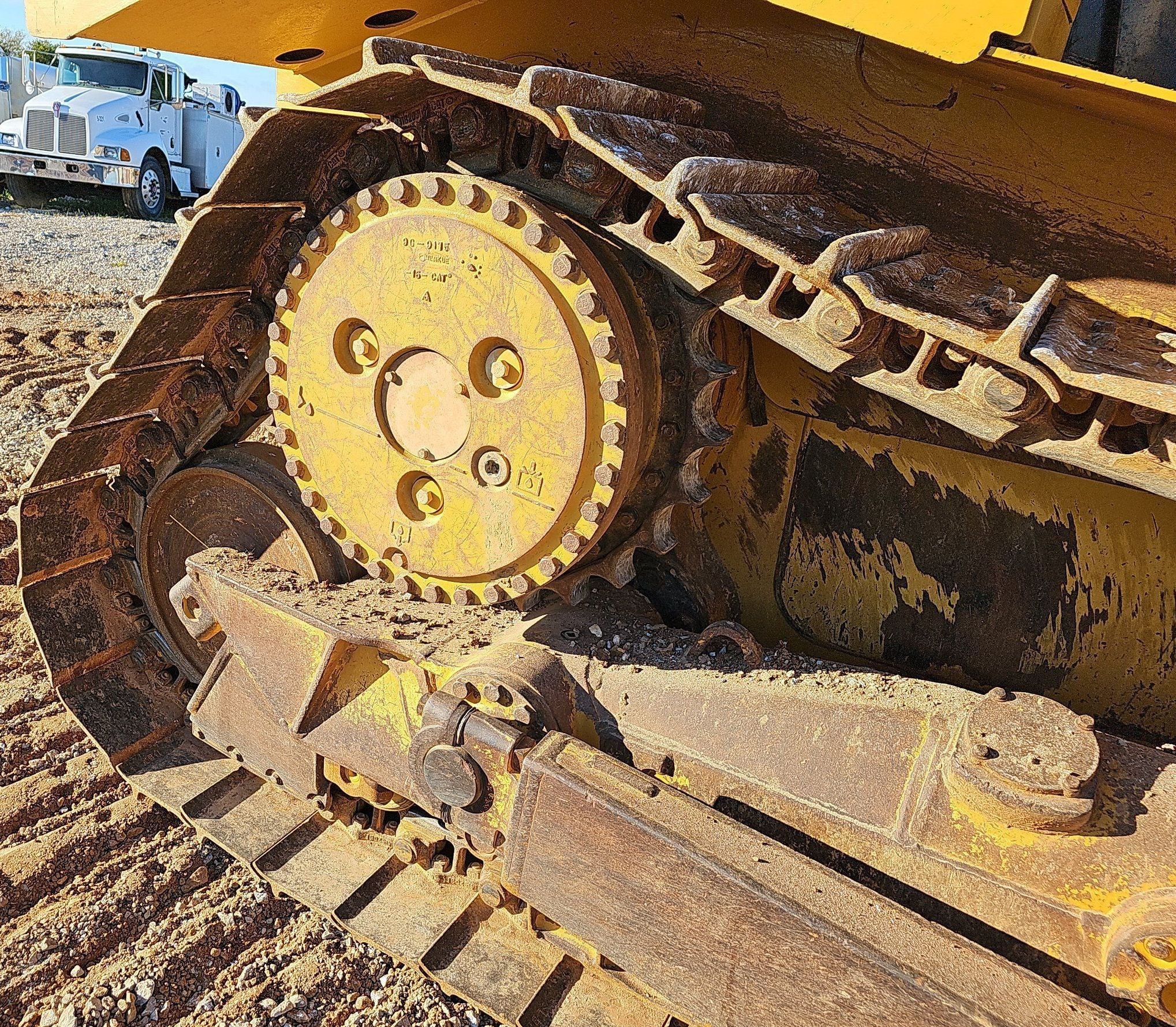 gallery 2014 Caterpillar D6T XL dozer