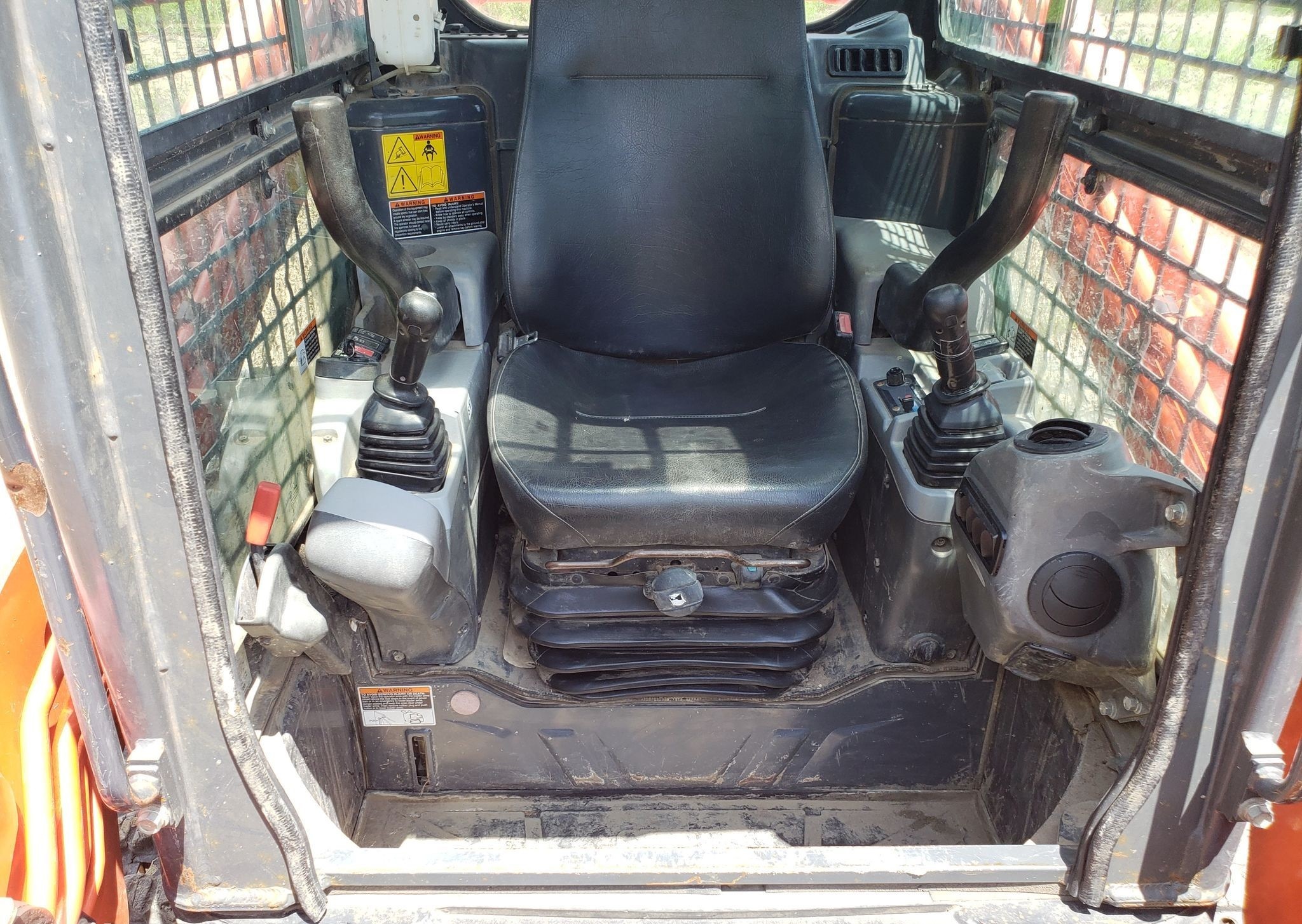 gallery 2013 Kubota SVL75 skid steer 2