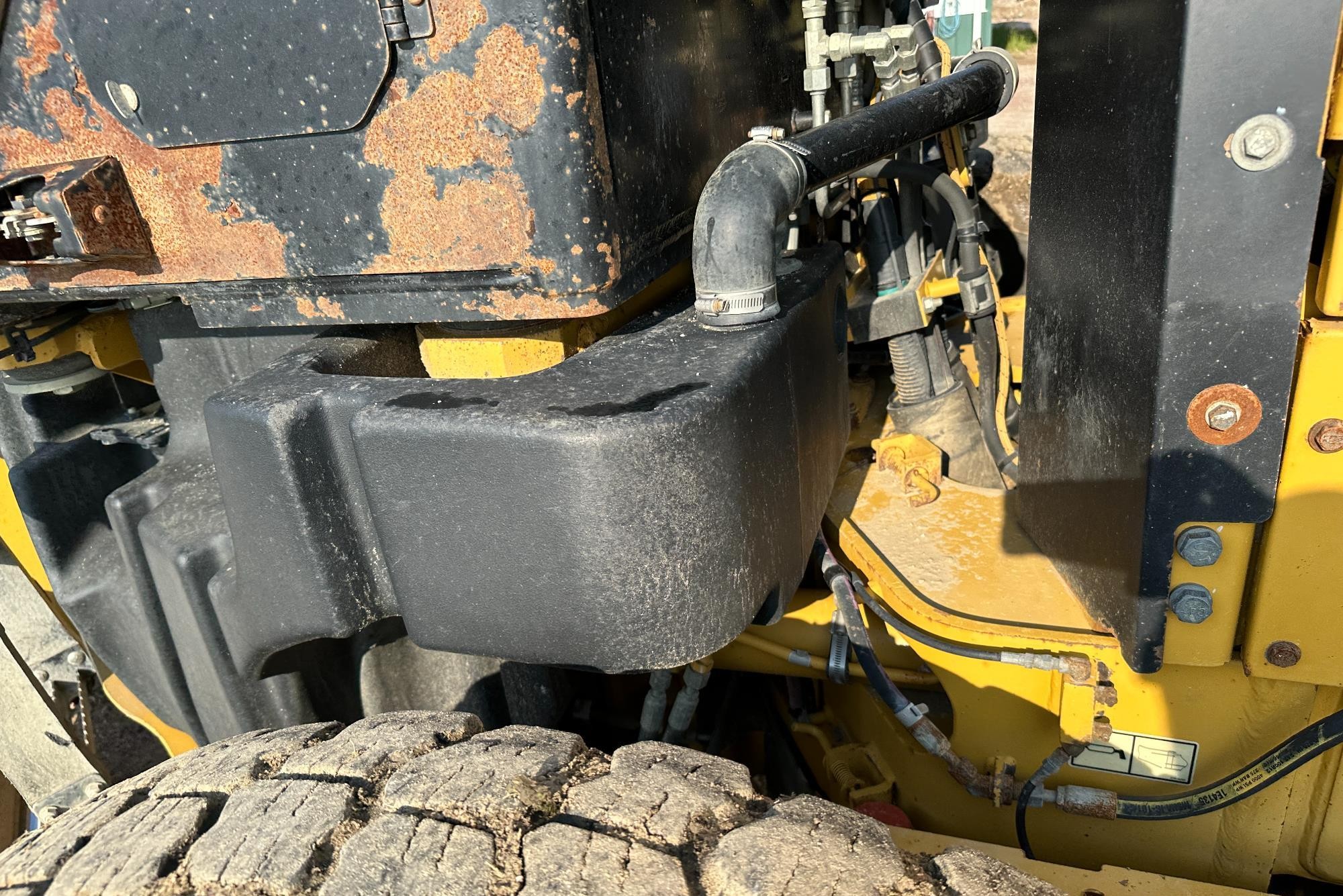 gallery 2014 Caterpillar 140M2 VHP Plus Motor Grader
