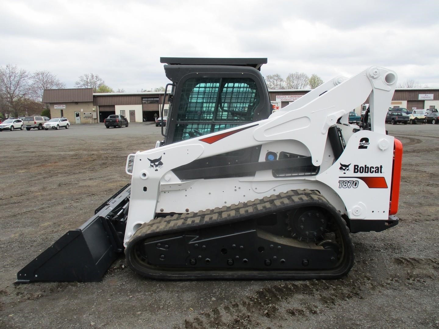 gallery 2016 BOBCAT T870 Skid Steer