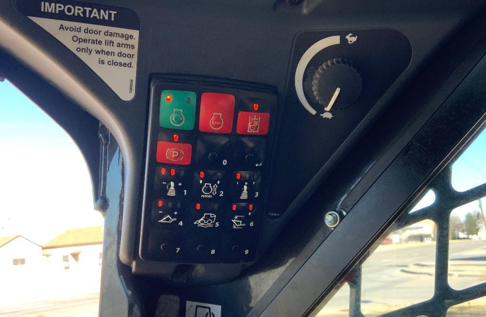 gallery 2021 John Deere 325G Skid Steer