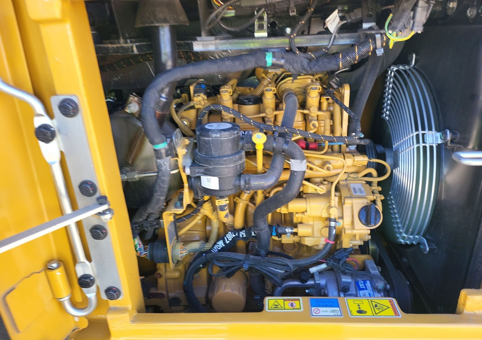 gallery 2023 Caterpillar 305CR mini excavator
