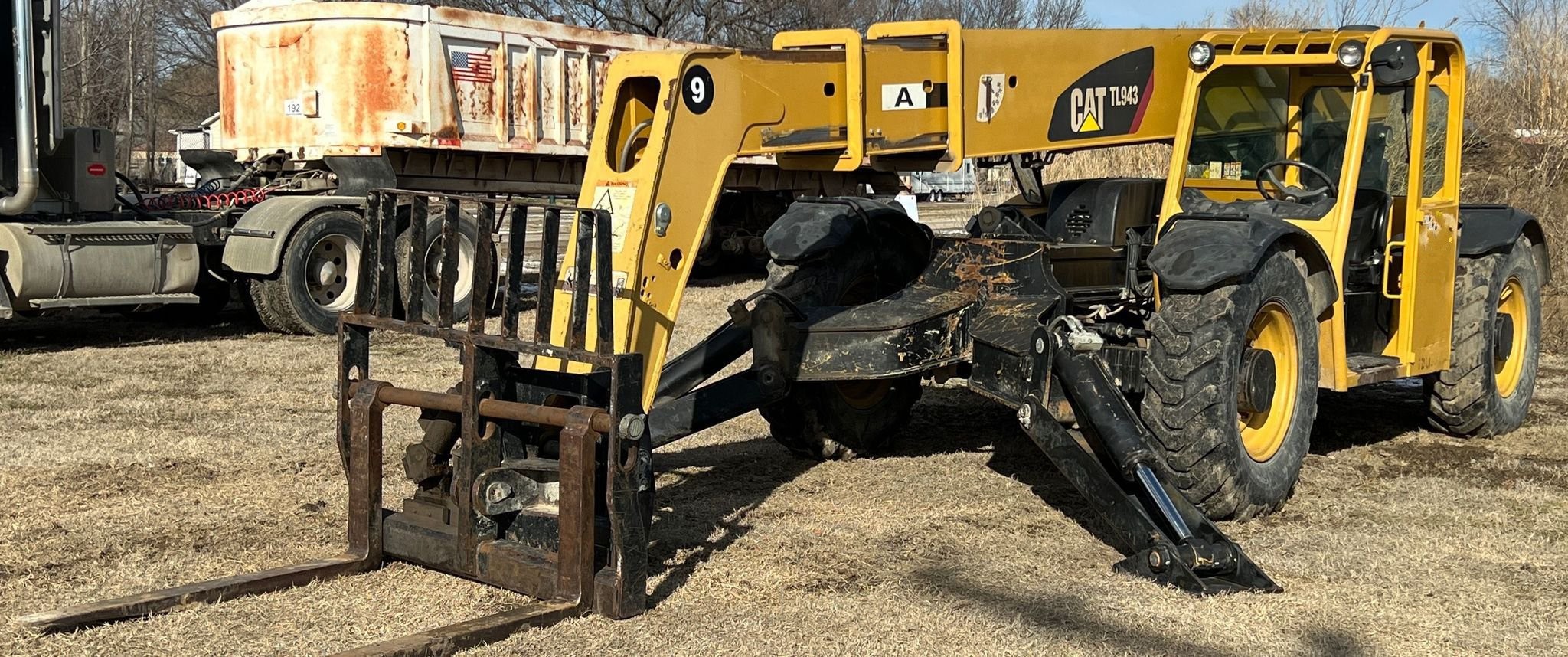 gallery 2010 Caterpillar TL943 telehandler