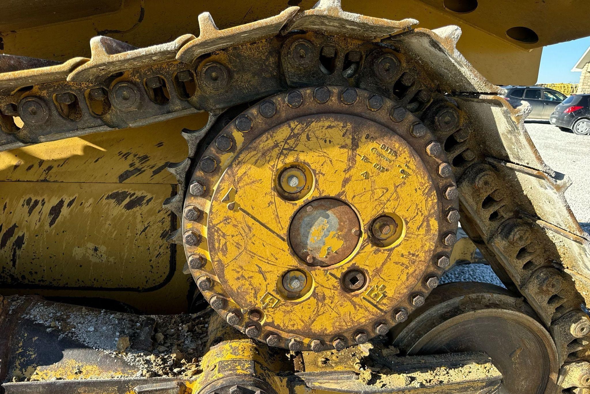 gallery 2011 Caterpillar D6T XL dozer