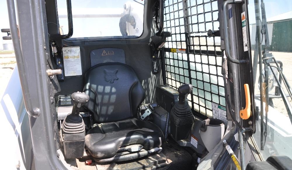 gallery 2013 Bobcat T870 Compact Track Loader