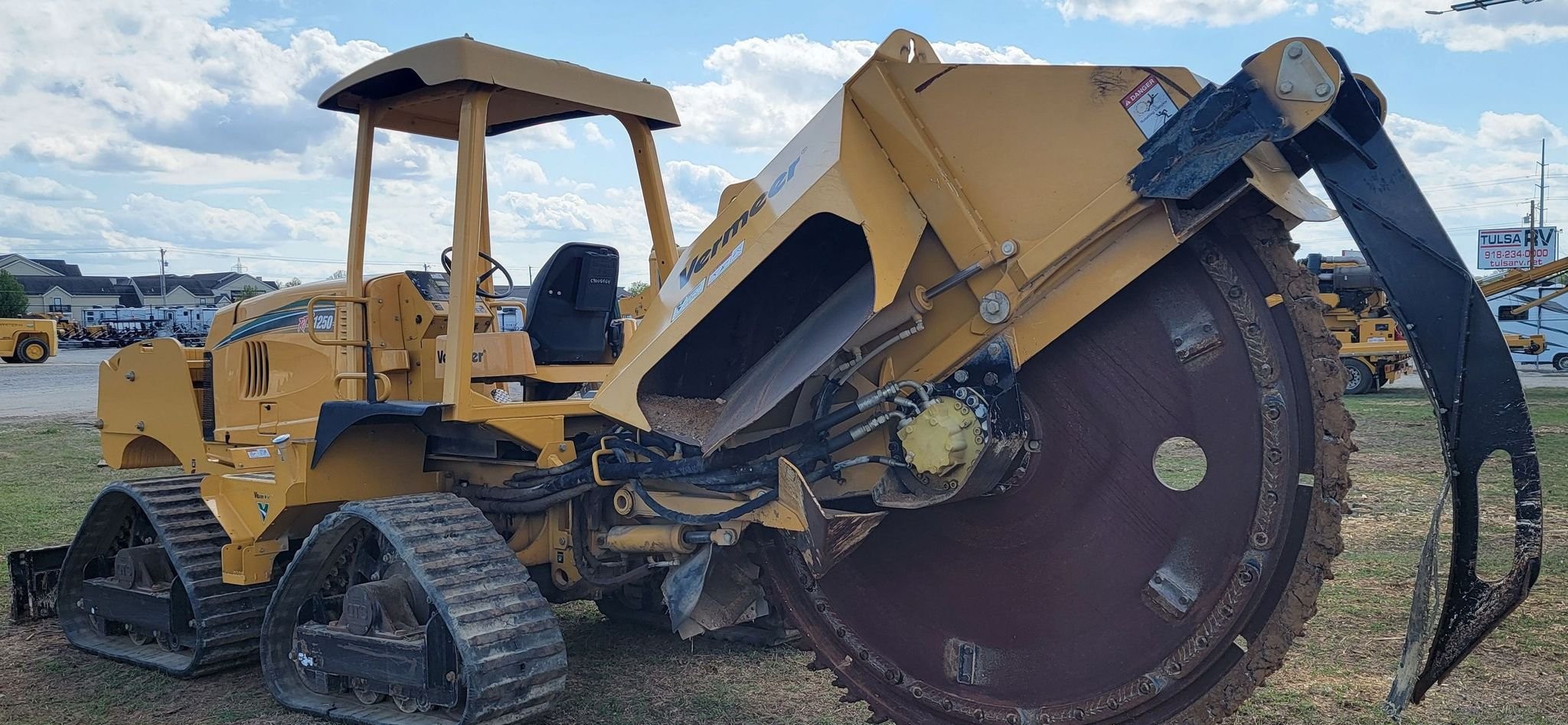 gallery 2013 Vermeer RTX1250 rock saw