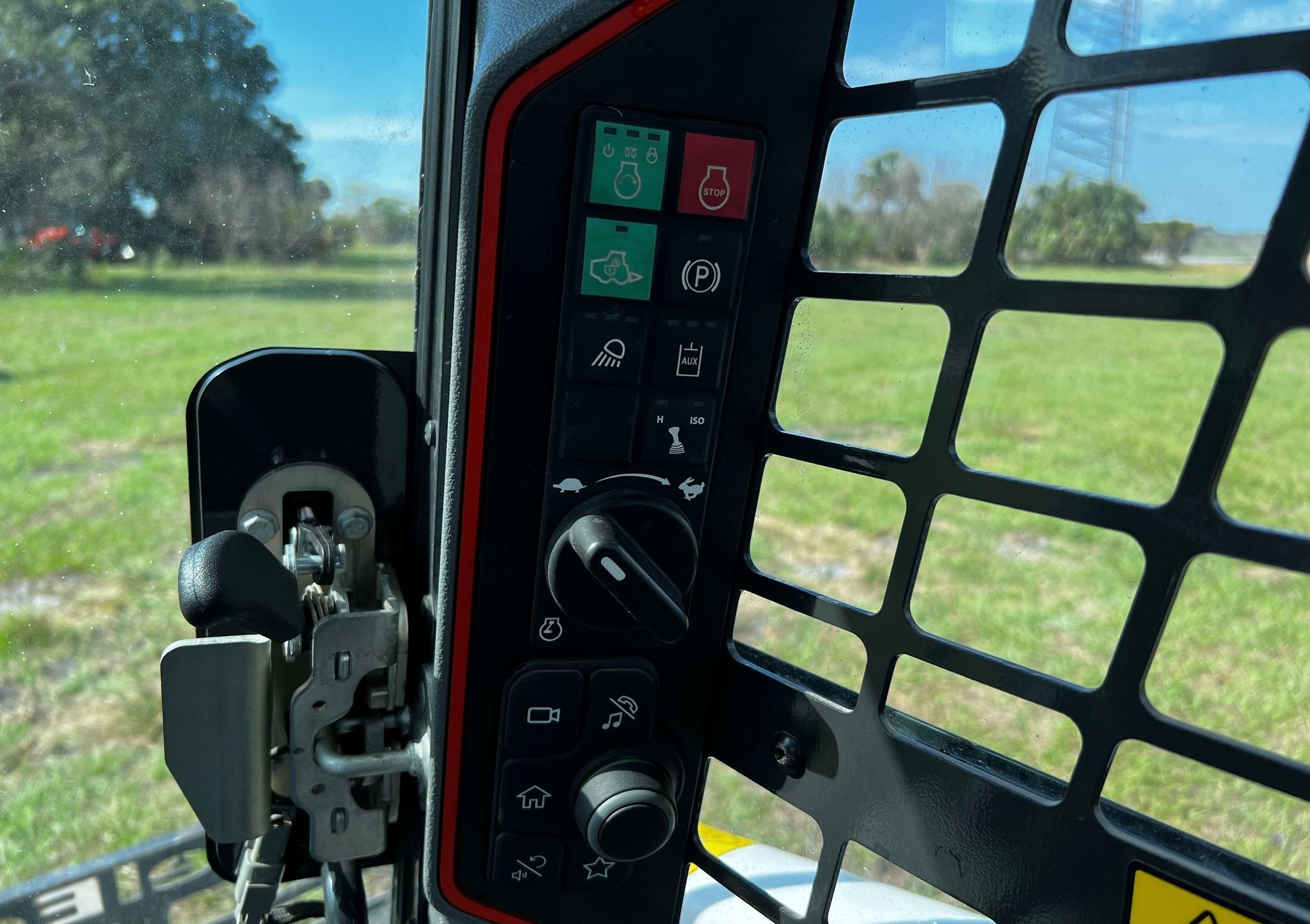 gallery 2022 Bobcat T76 tracked skid steer loader