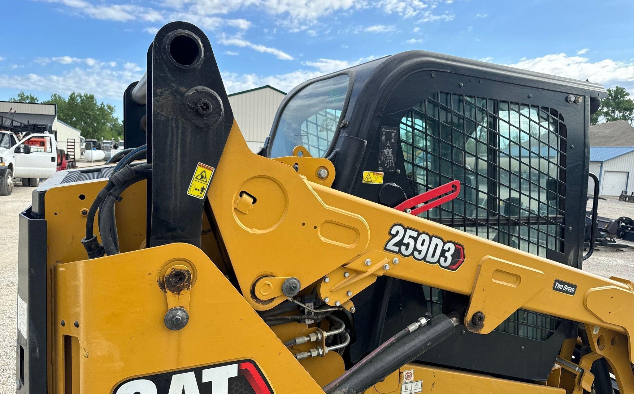 gallery 2019 Caterpillar 259D3 tracked skid steer loader