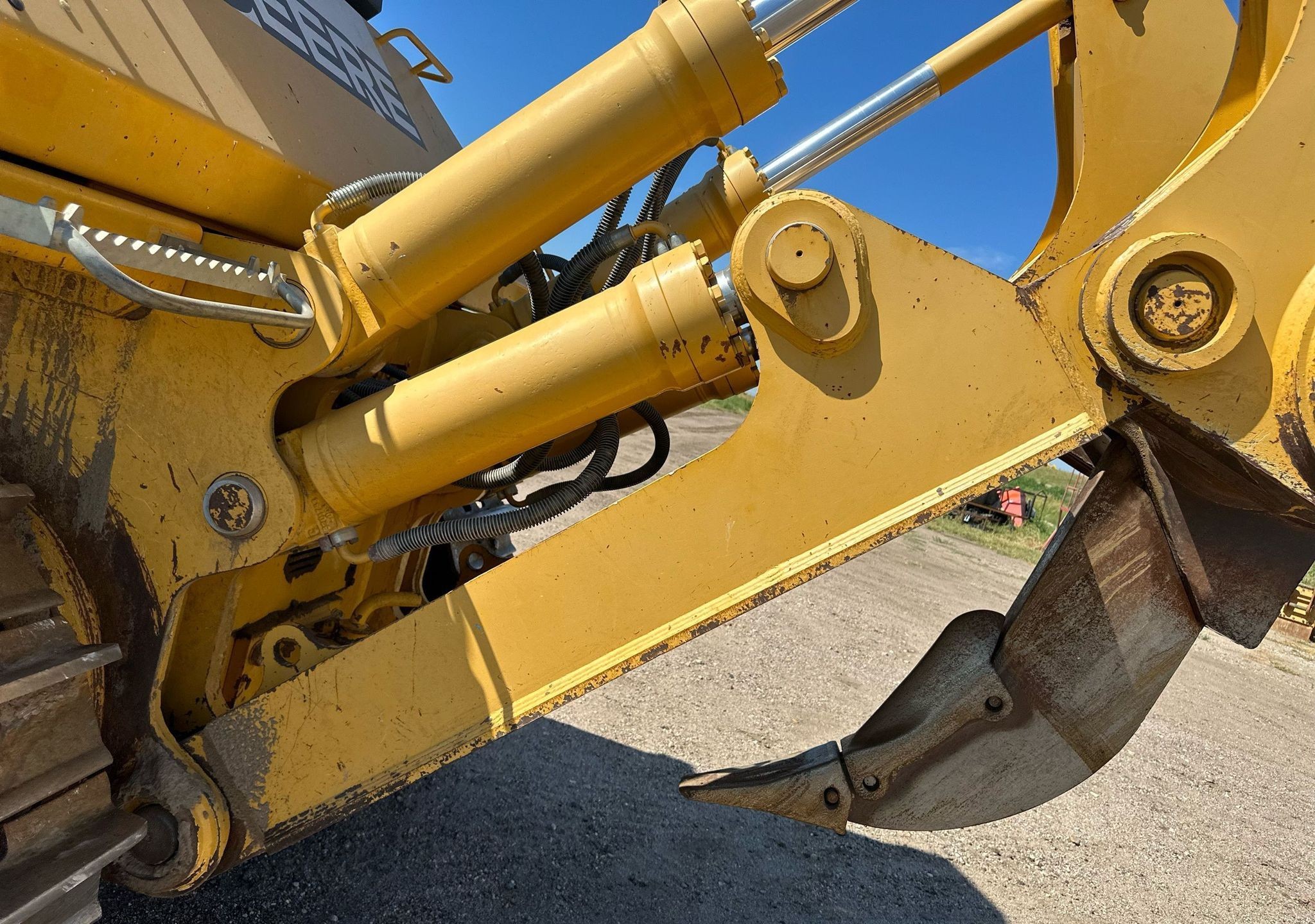 gallery 2013 John Deere 1050J Dozer