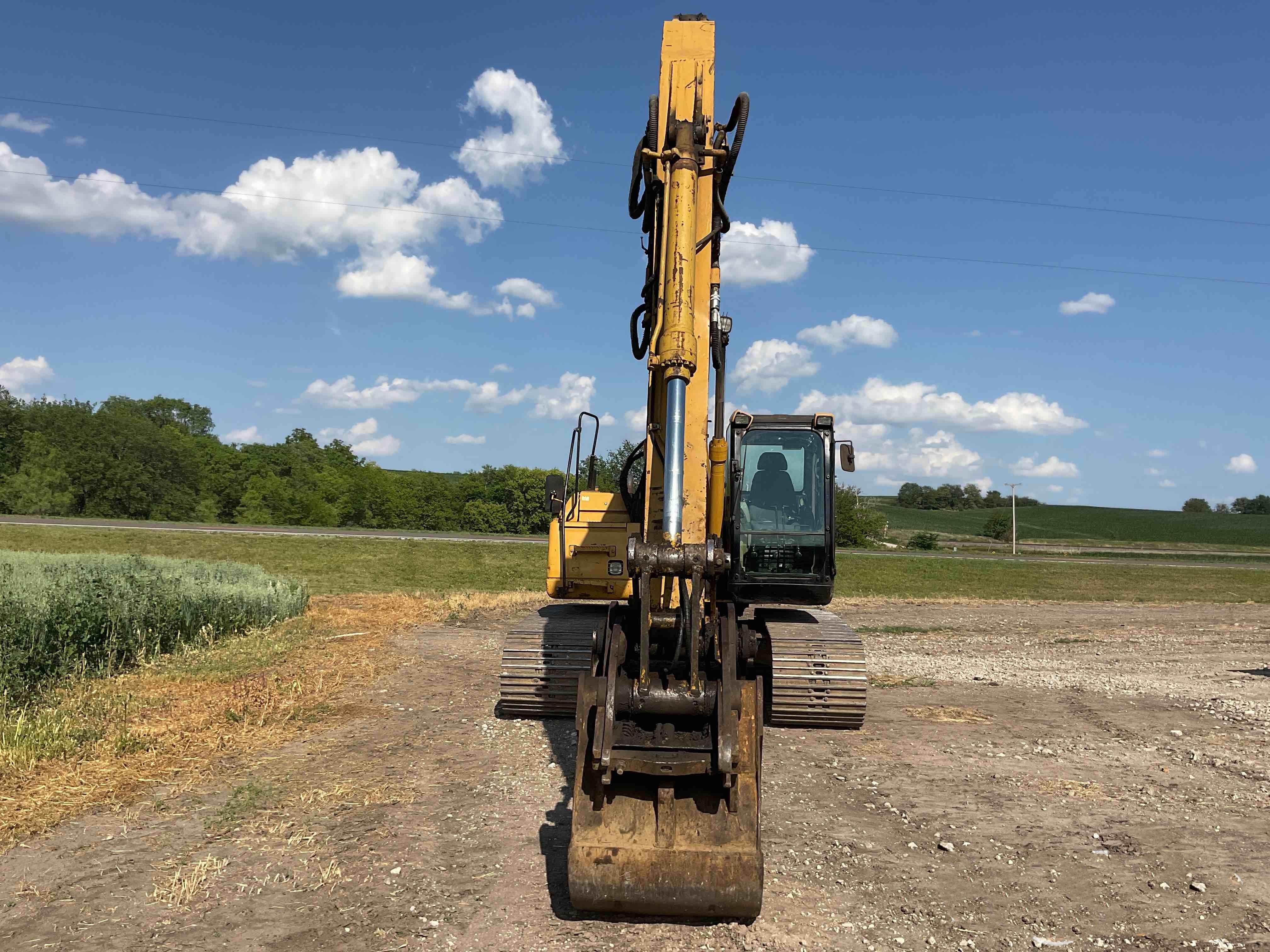 gallery 2004 Caterpillar 320CLU Excavator