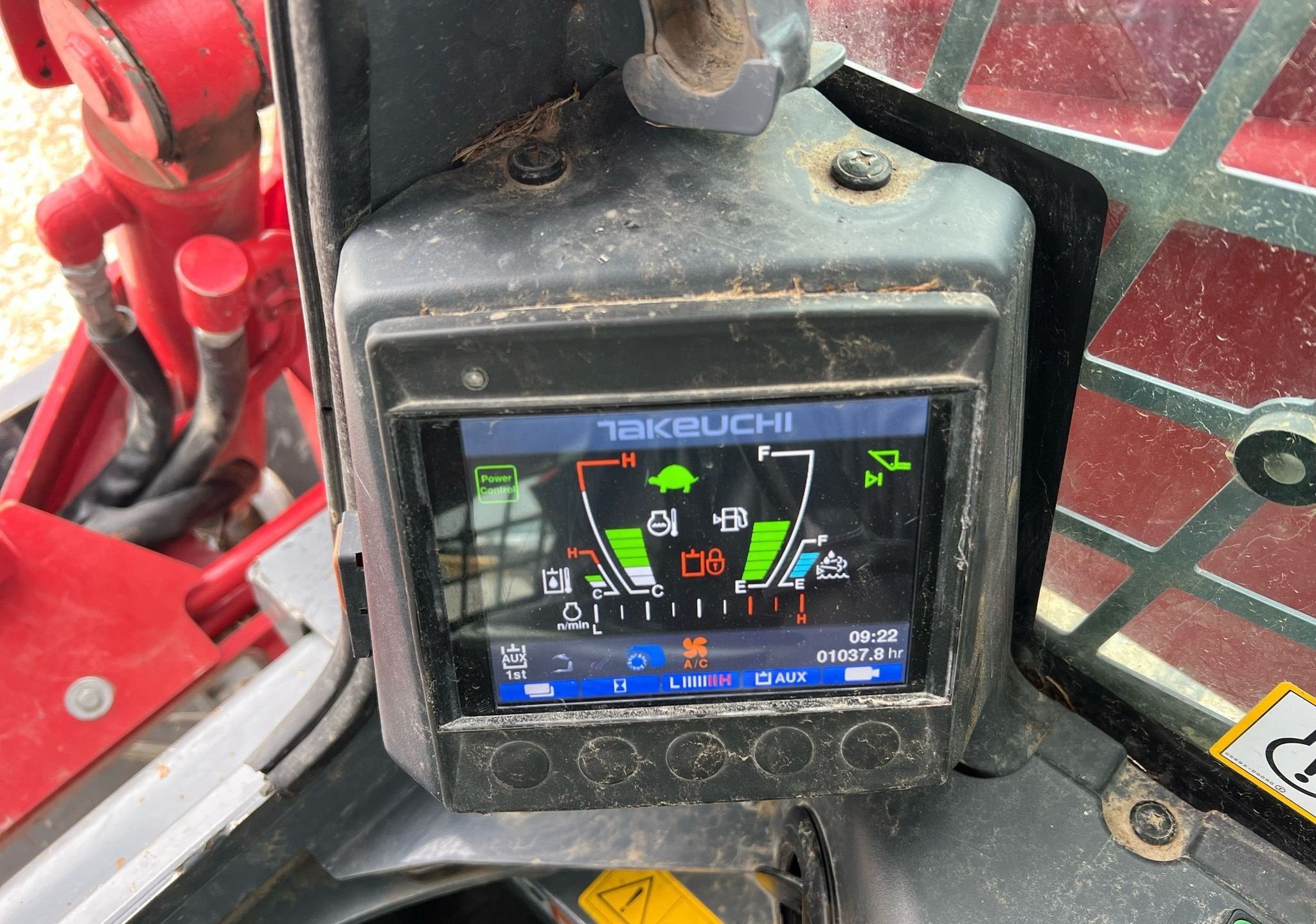 gallery 2020 Takeuchi TL12R2 tracked skid steer loader