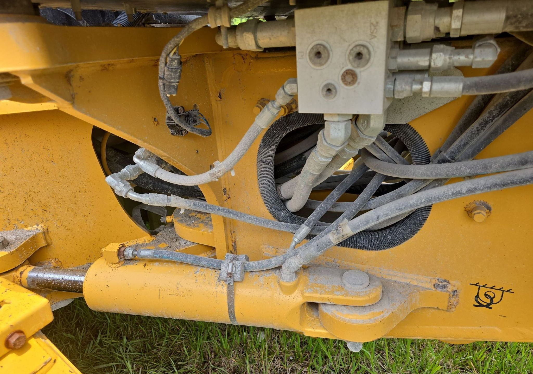 gallery 2013 John Deere 770G motor grader