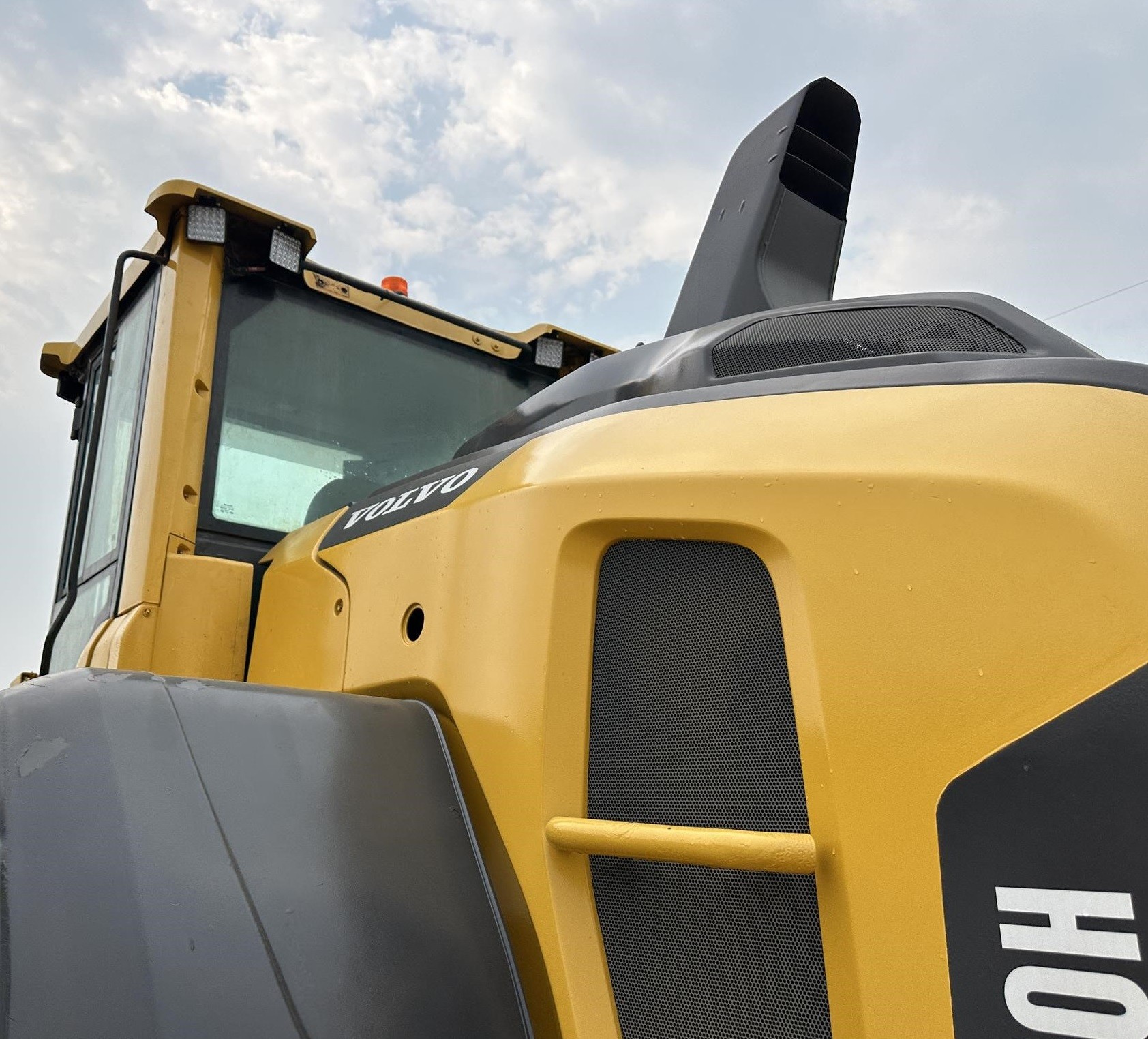 gallery 2017 VOLVO L70H Wheel Loader