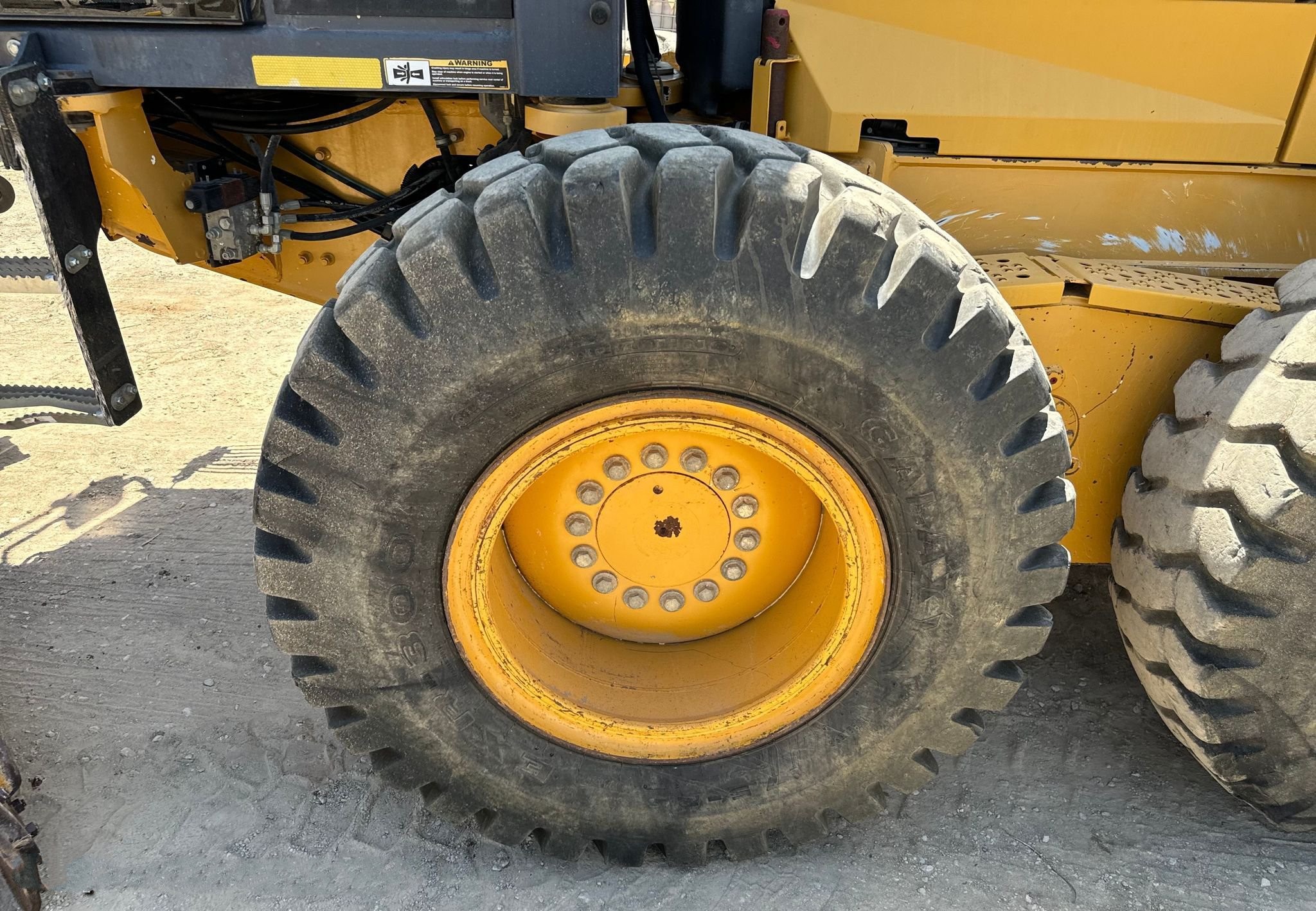 gallery 2011 John Deere 772G motor grader
