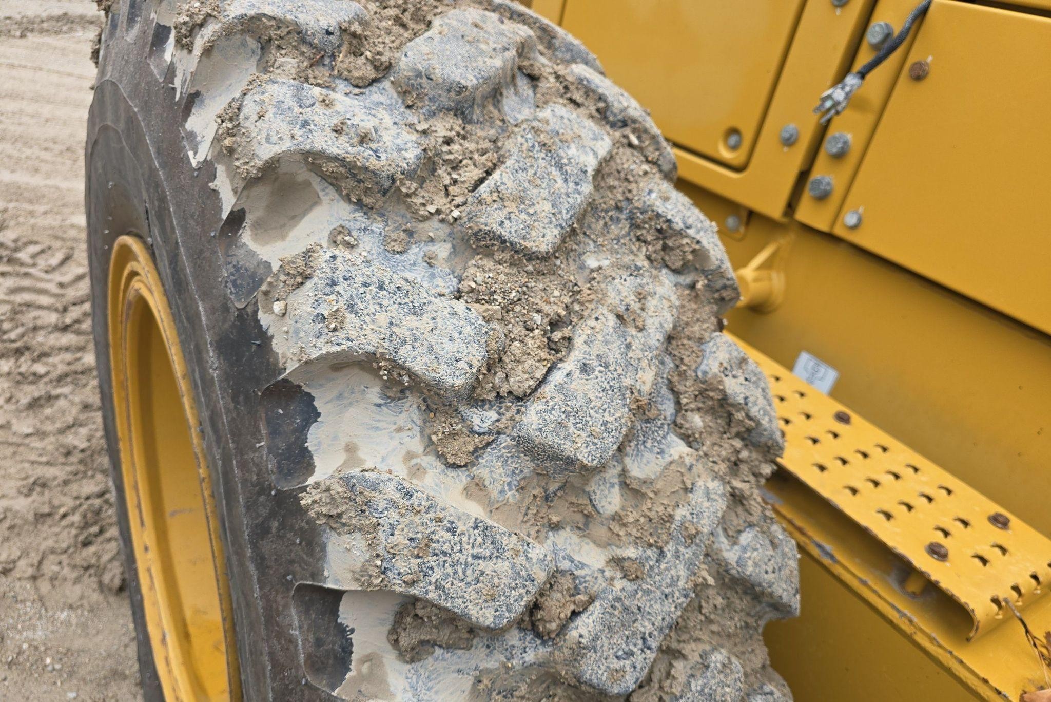 gallery 2012 Caterpillar 140M2 motor grader