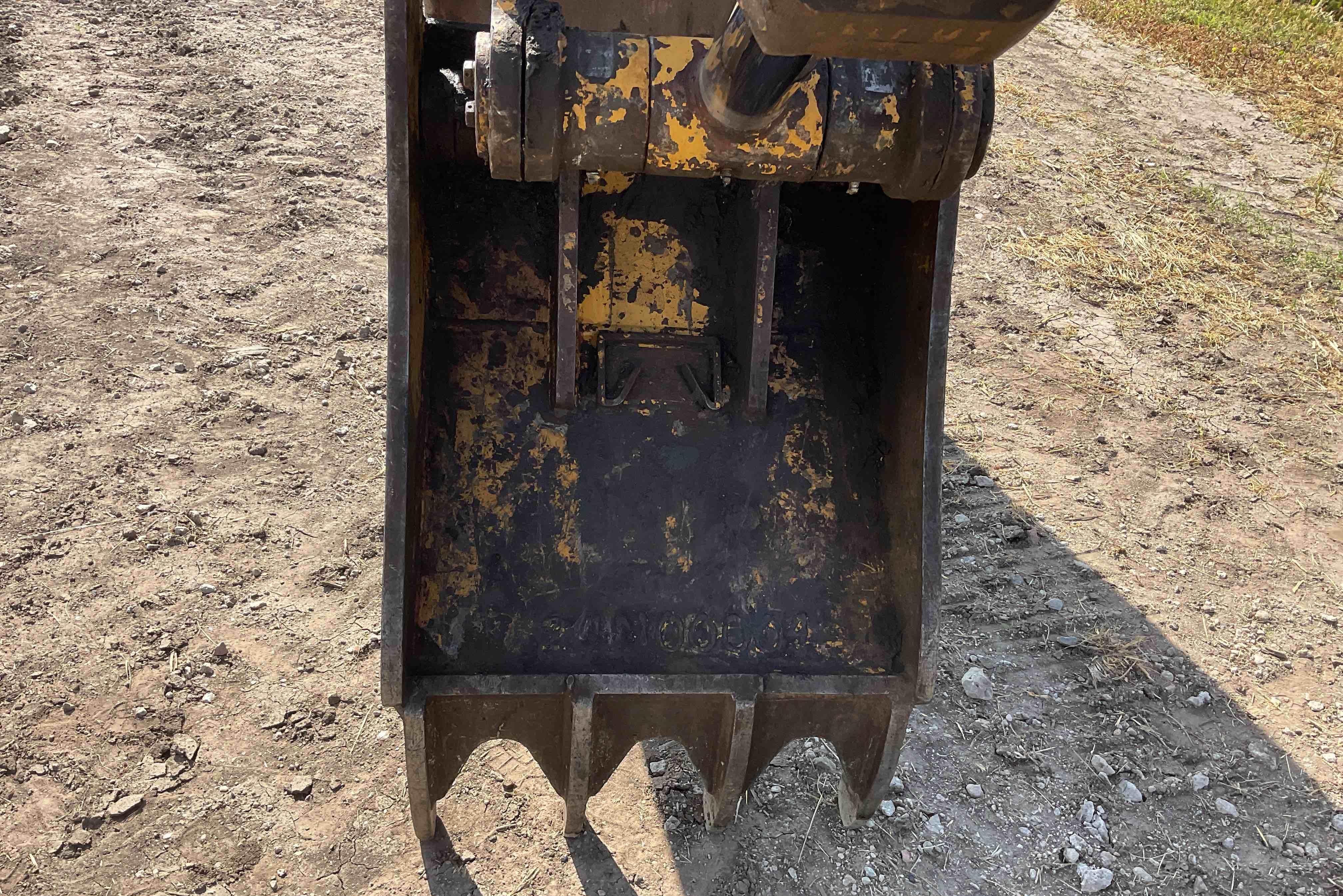 gallery 2004 Caterpillar 320CLU Excavator