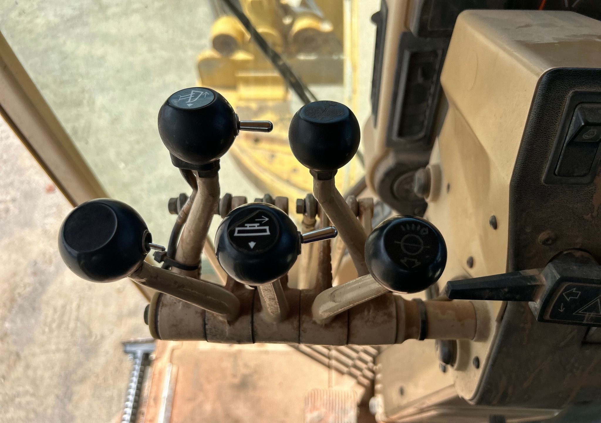 gallery 2006 Caterpillar 160H VHP Plus motor grader