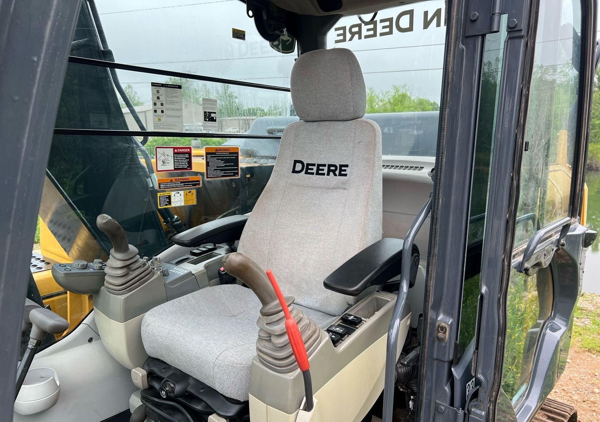 gallery 2014 John Deere 130G excavator