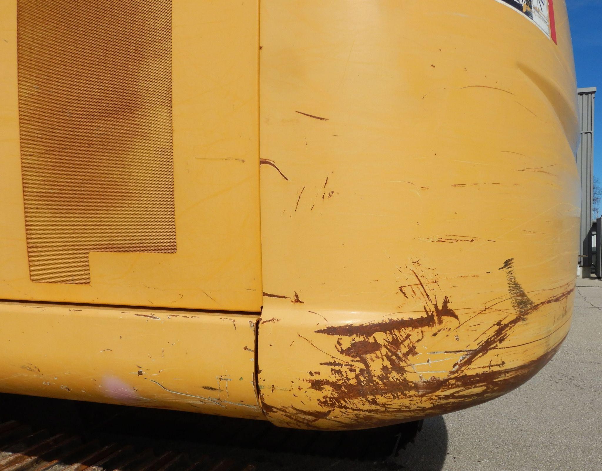 gallery 2011 John Deere 240DLC excavator