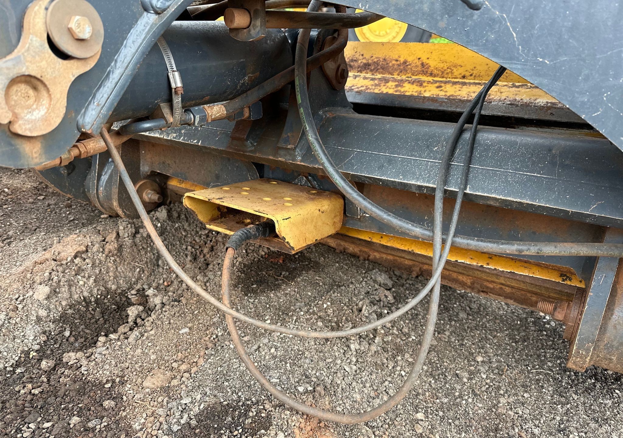 gallery 2013 John Deere 772GP motor grader