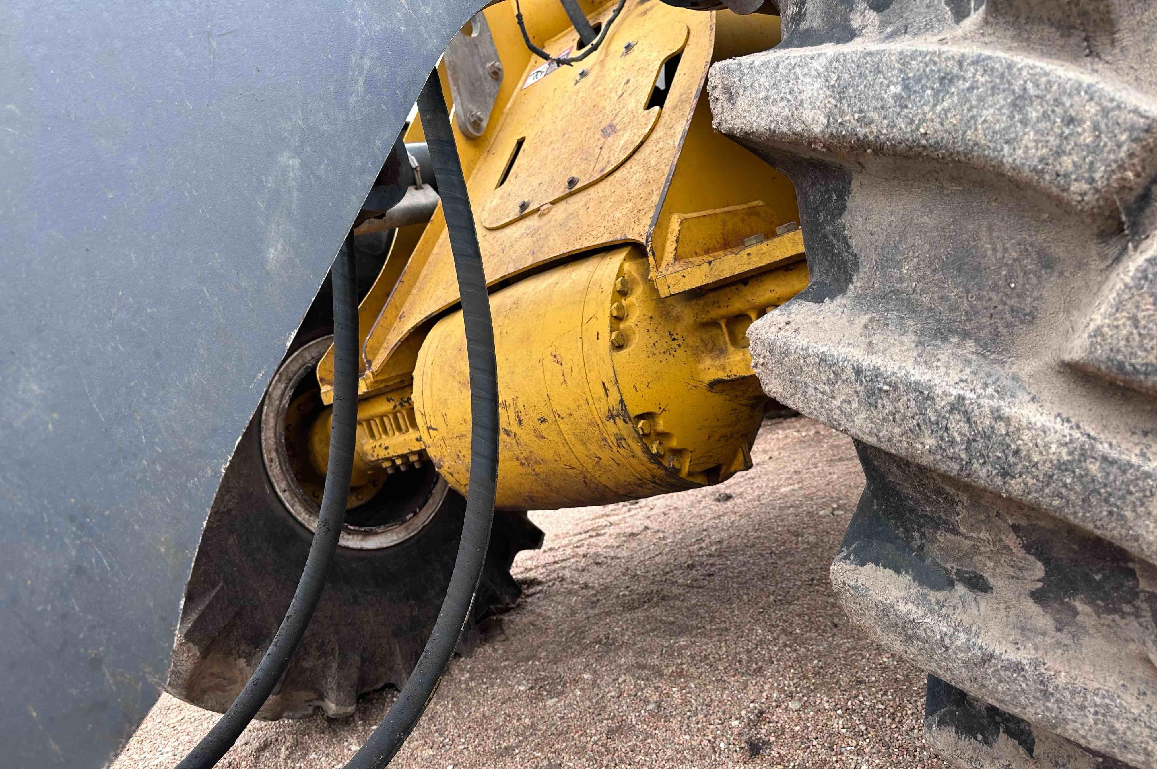 gallery 2004 John Deere 624J Wheel Loader W4-IN-1 Bucket