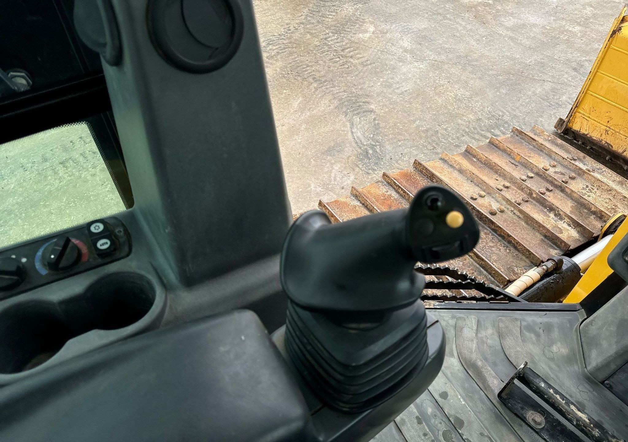 gallery 2016 Caterpillar D6K2 LGP dozer