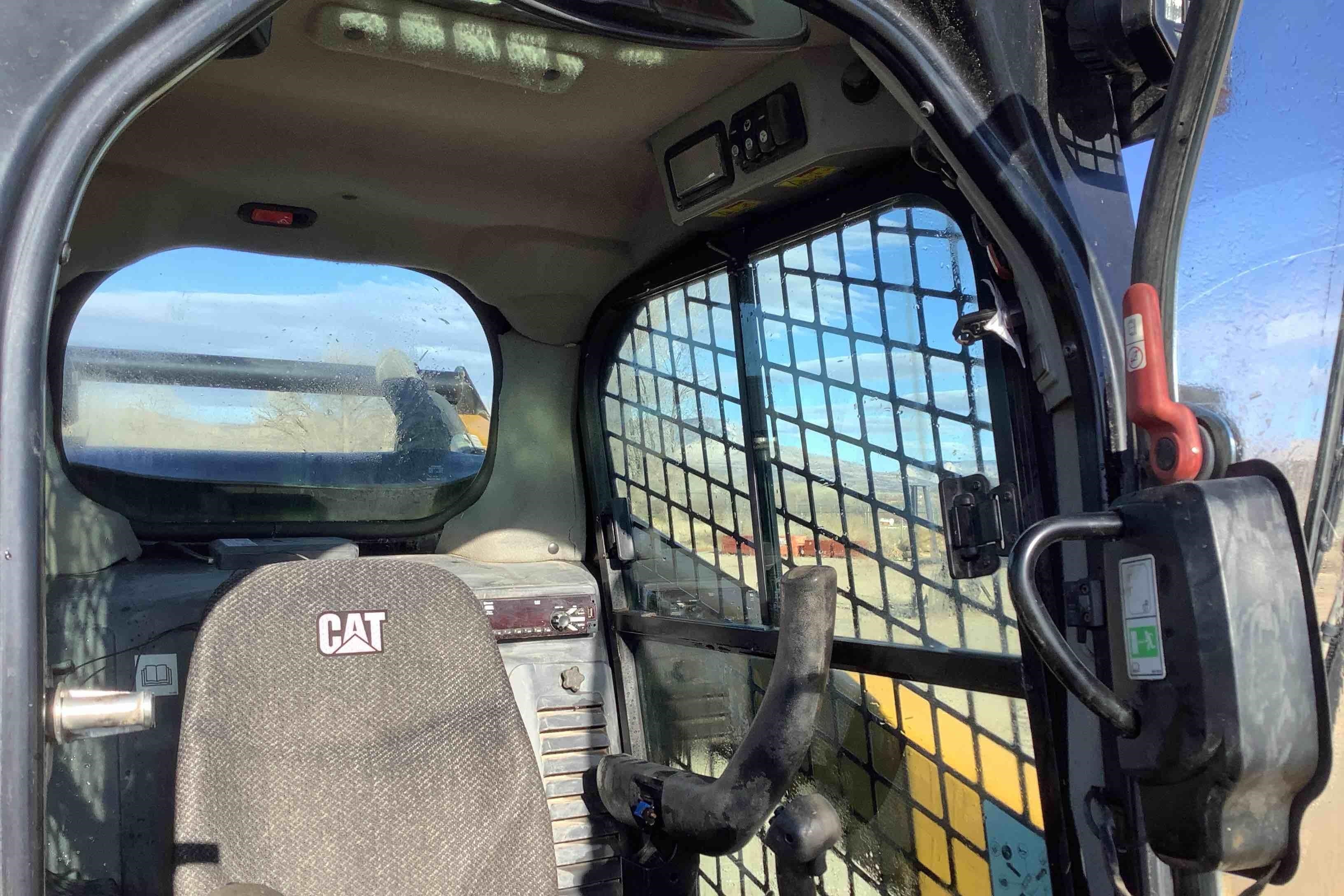 gallery 2019 Caterpillar 299D2 XHP Compact Track Loader