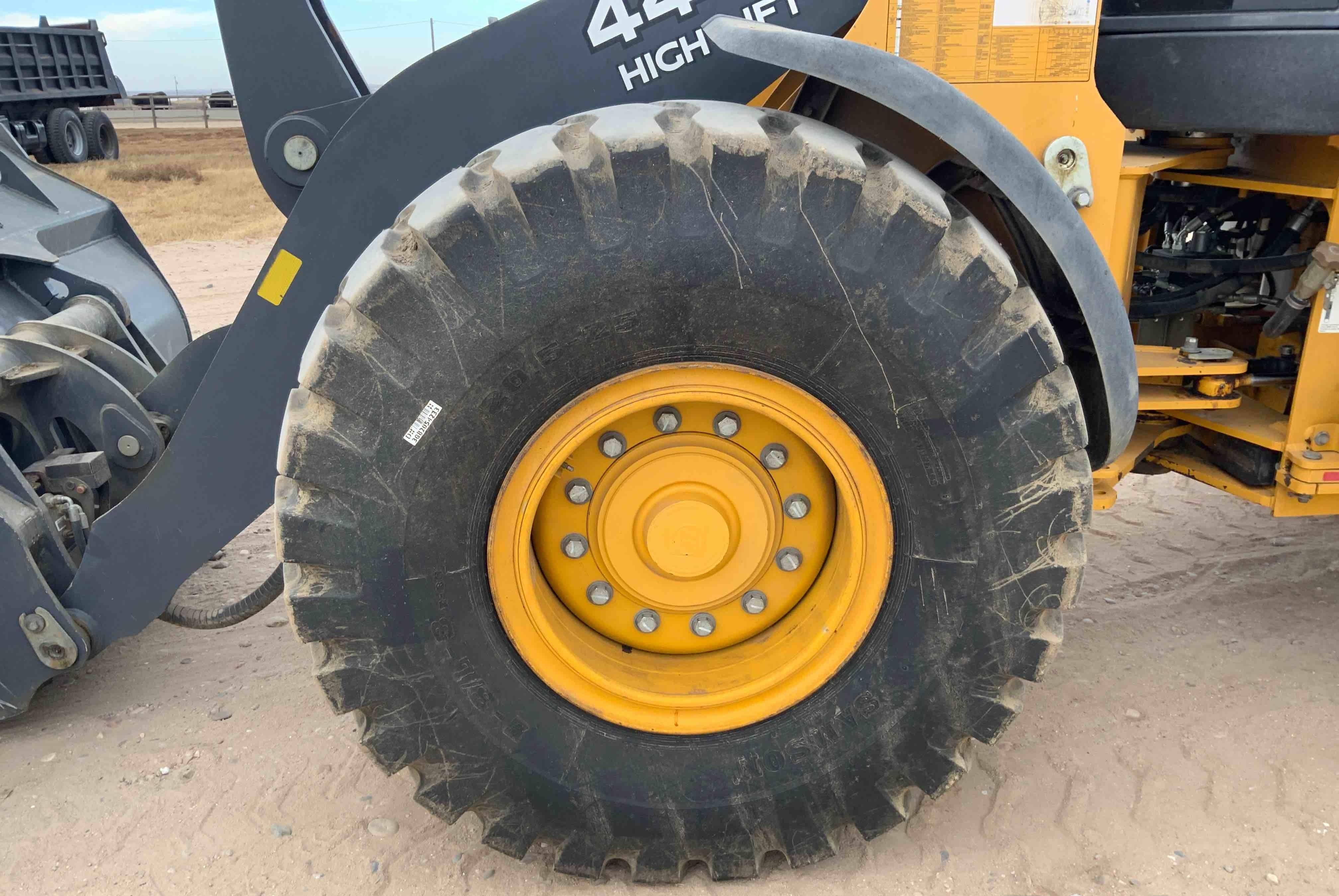 gallery John Deere 444K High Lift Wheel Loader