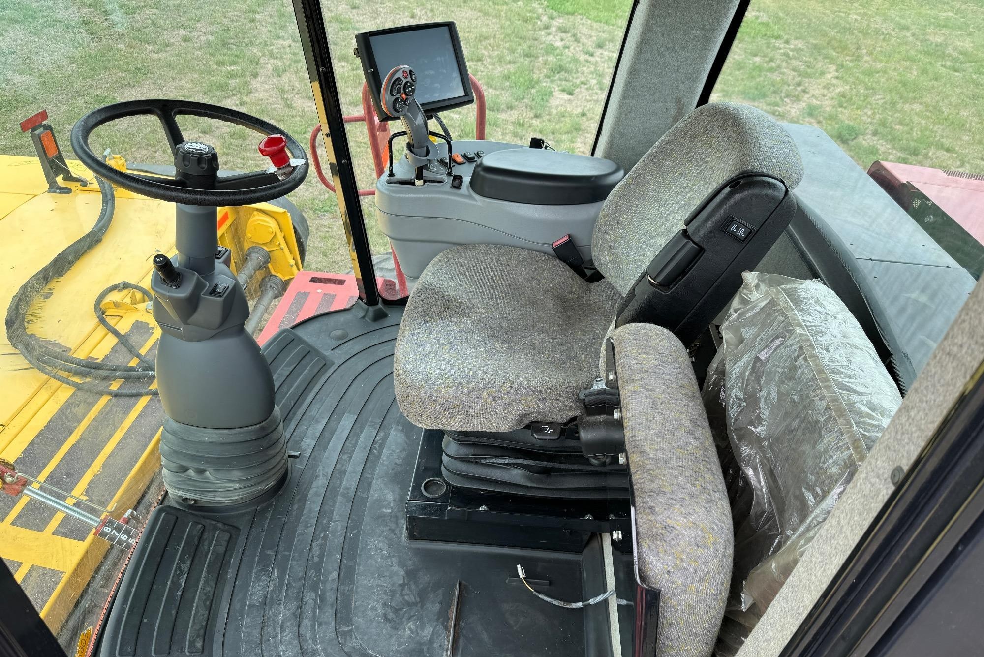 gallery 2014 New Holland Speedrower 240 Self-Propelled Windrower