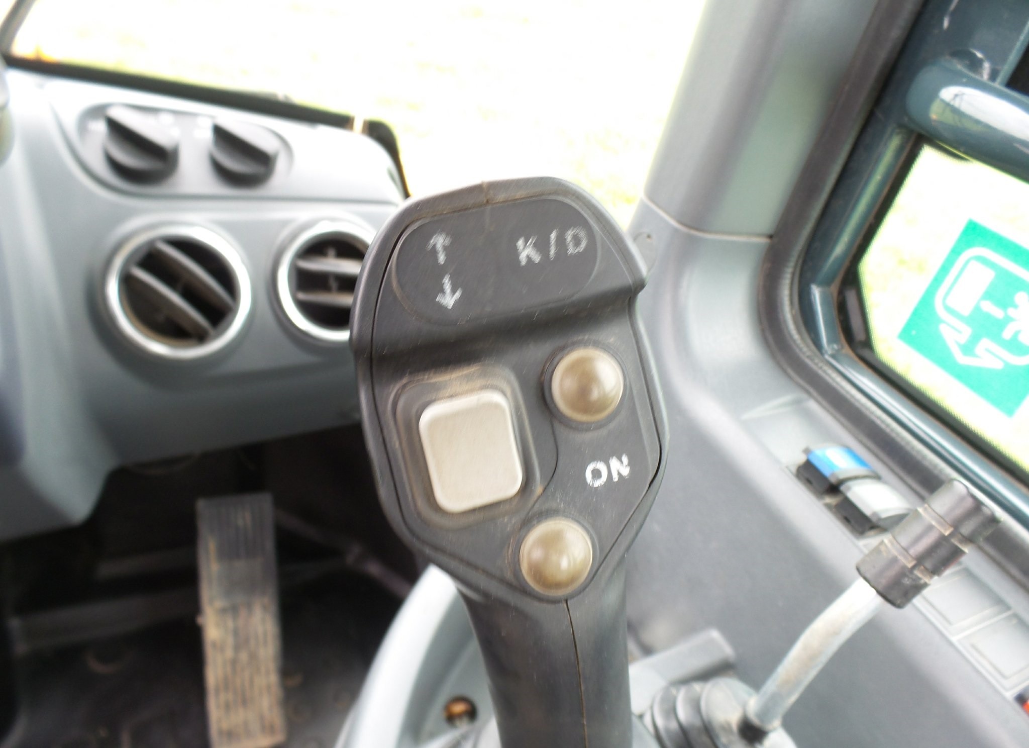 gallery 2013 Hyundai HL740-9 wheel loader