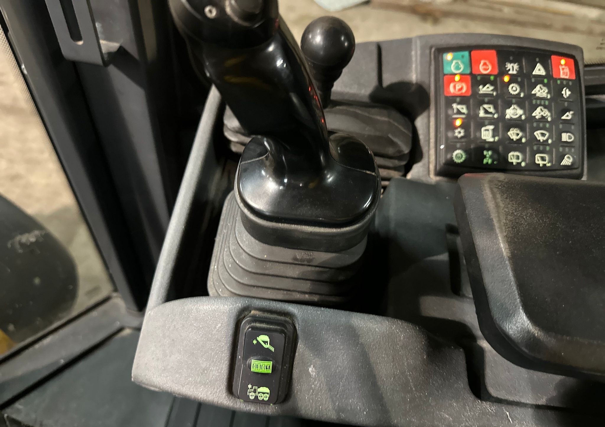 gallery 2013 John Deere 444K wheel loader